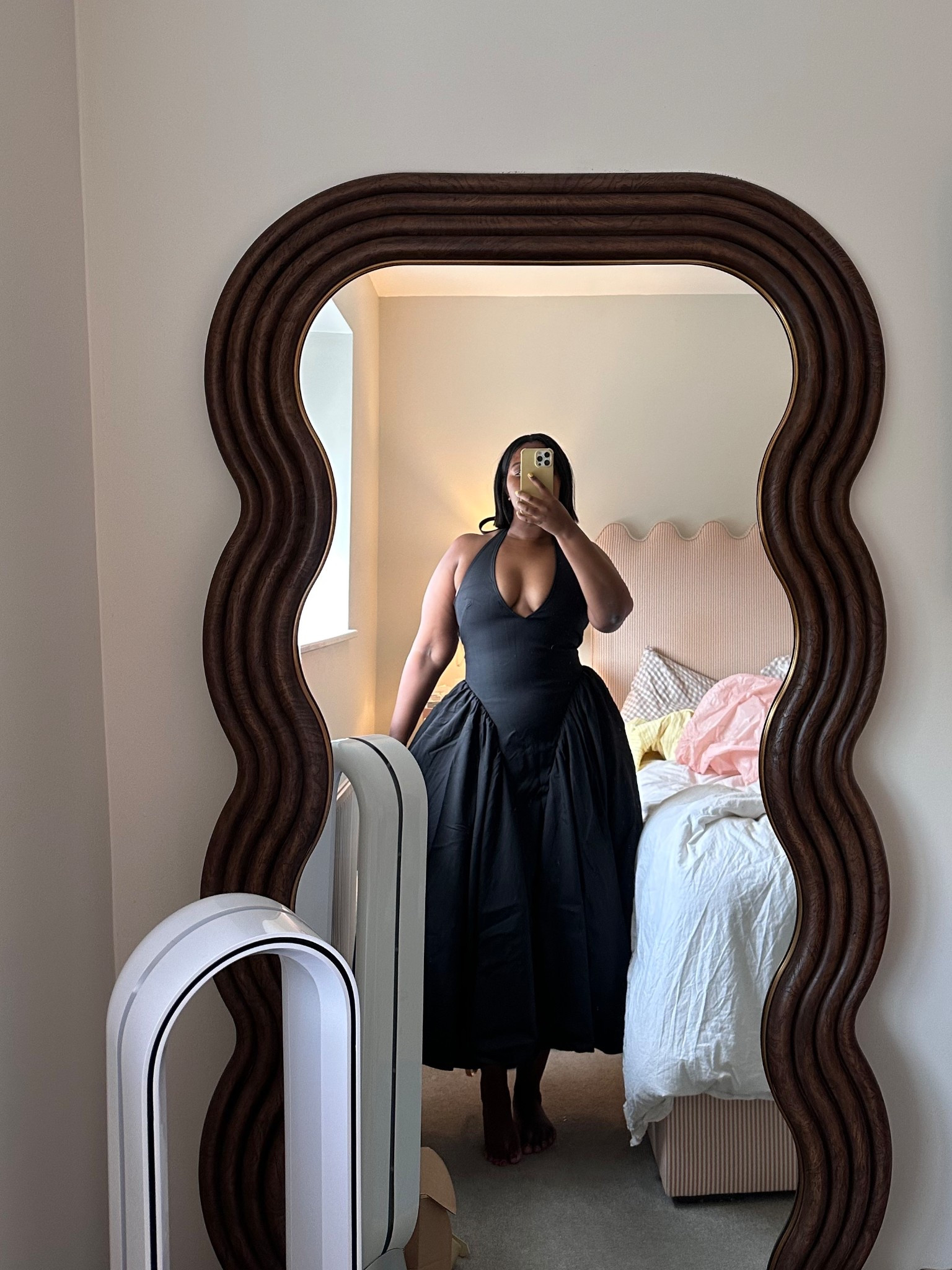 Paris summer evening outfit 🖤




House of cb, black dress, halterneck dress, evening outfit, corset dress 

#LTKsummer #LTKcurves #LTKeurope