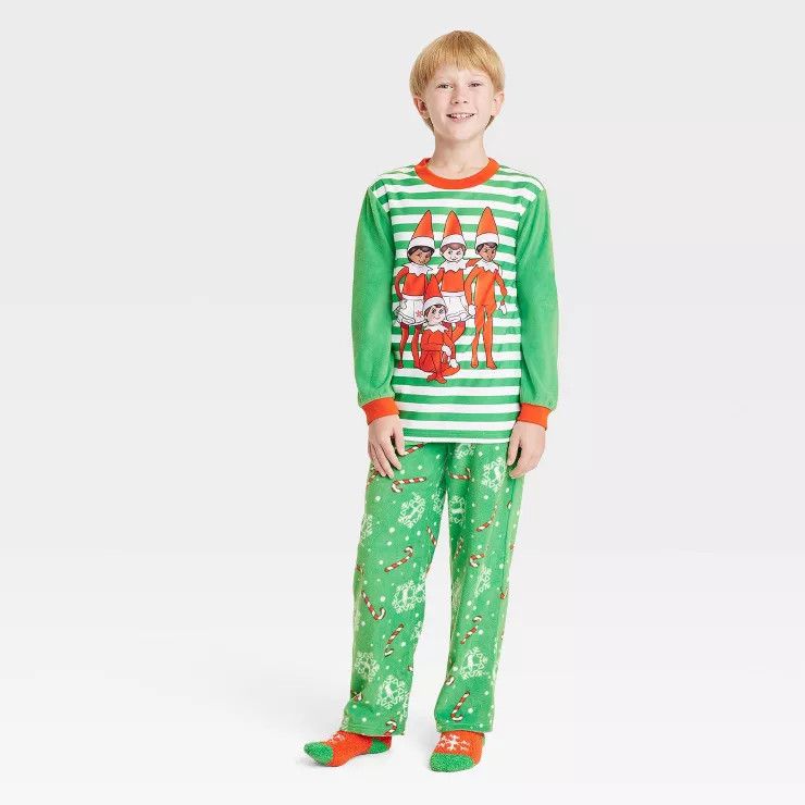 Boys' Elf on the Shelf Pajama Set with Cozy Socks - Green | Target
