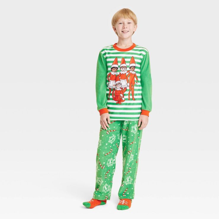 Boys' Elf on the Shelf Pajama Set with Cozy Socks - Green | Target
