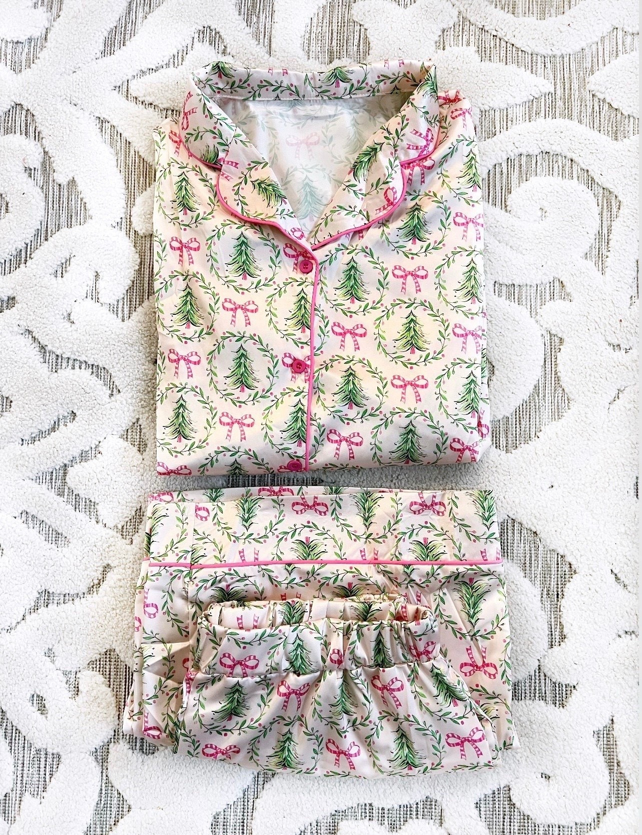 Holiday pajamas under $50

#LTKSeasonal #LTKmorningroutine #LTKmomlife #LTKTravel #LTKgrwm #LTKootd #LTKMidsize #LTKActive #LTKU #LTKHome