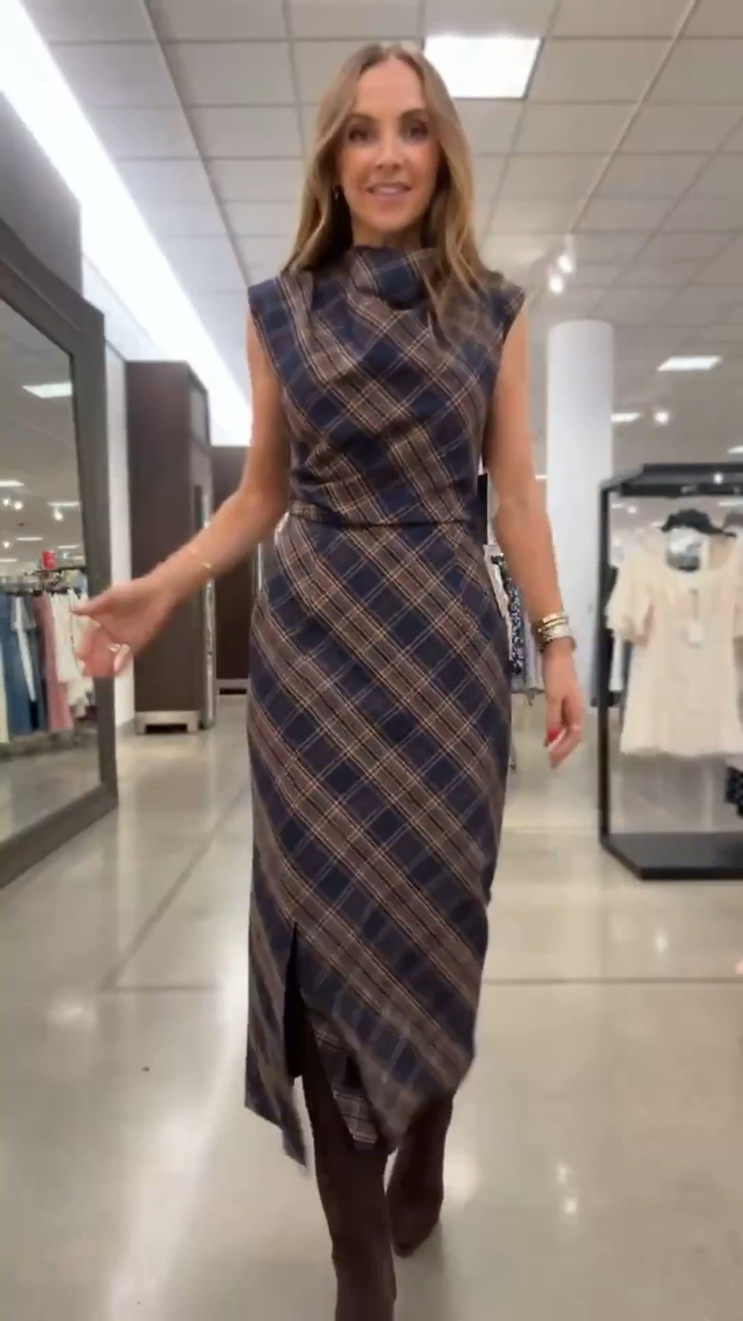 Still in stock! @nordstrom
Runs TTS and is perfect for the fall

#LTKootd