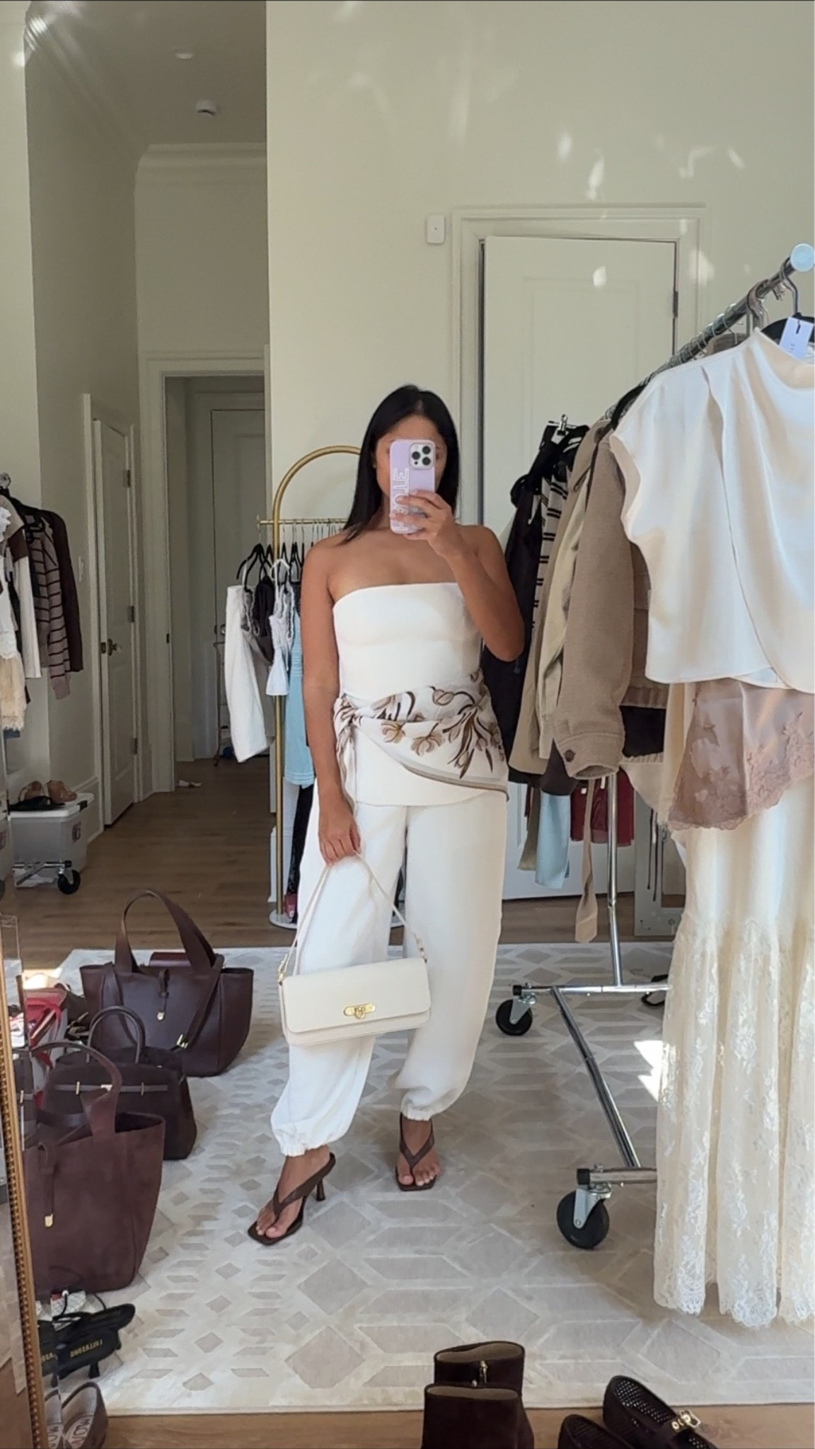How chic are these crepette balloon hem pants?? Wearing the sz XS here with the matching top in a size 4
Take 20% OFF my @Gigi New York bag with code: HAUTE20

#LTKCon #LTKootd