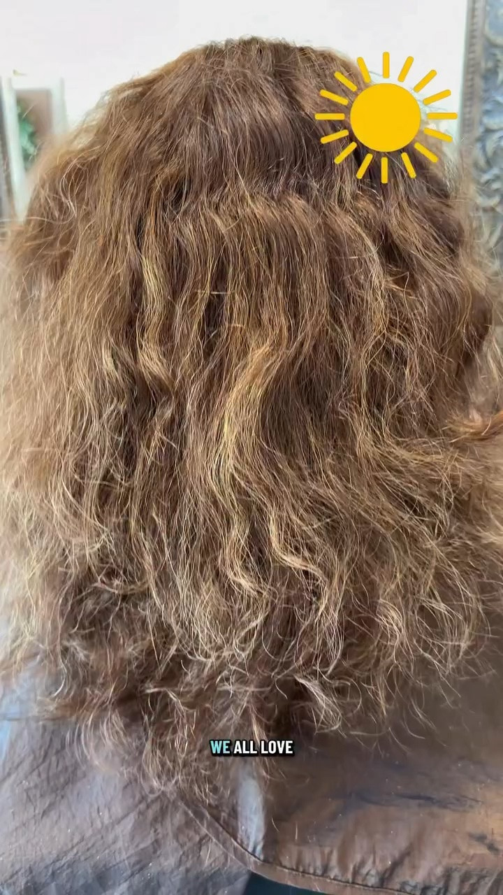 Summer time means sunshine, but that can create some issues with your waves and curls. Use these @bouncecurl products to replenish your thirsty strands. #bouncecurl #summertimefun #bouncecurlpartner #curlyhairproducts