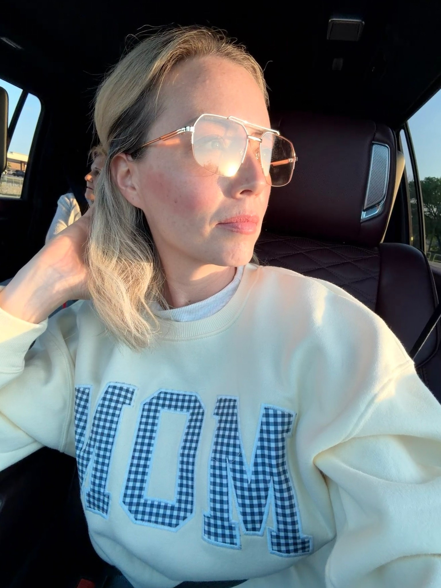 Ame esta sudadera 💛 y dice MOM

#LTKmomlife #LTKdayinmylife #LTKSeasonal