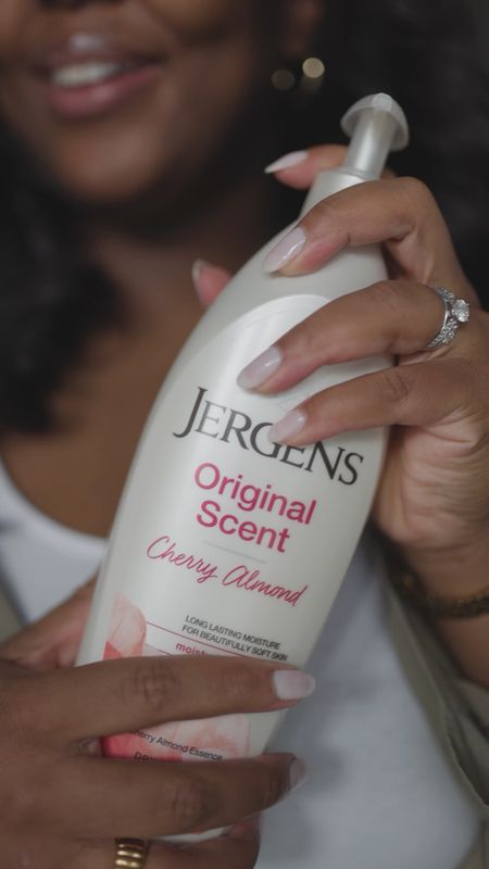 #ad If there’s one thing I love about the fall, it’s the cool, crisp temperatures. Unfortunately, with the cooler months also tends to come dry, dull skin. 

@jergensus Original Scent & Ultra Healing Moisturizers have been giving my skin a little extra love for years! Leaving my skin soft & moisturized and with a scent that brings me back to my childhood. 

Grab a bottle (or two) on your next @target run!

#target #targetpartner #moisturizer #skincare #lotion


#LTKhome #LTKbeauty