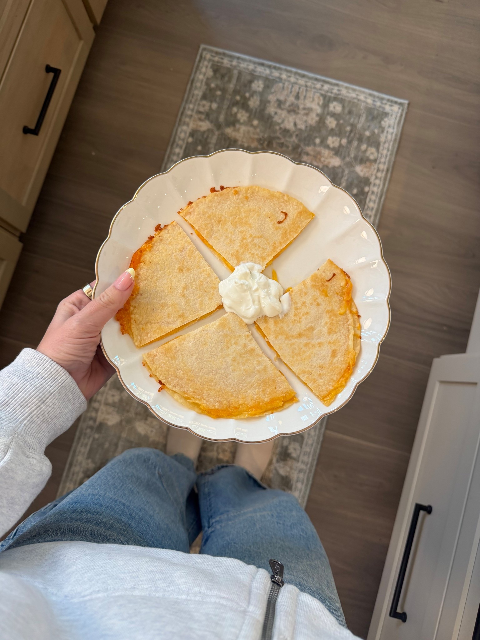 lunch time ✨ loooove these scalloped plates and peep my fave runner  ◡̈ 

#LTKootd #LTKdayinmylife #LTKHome
