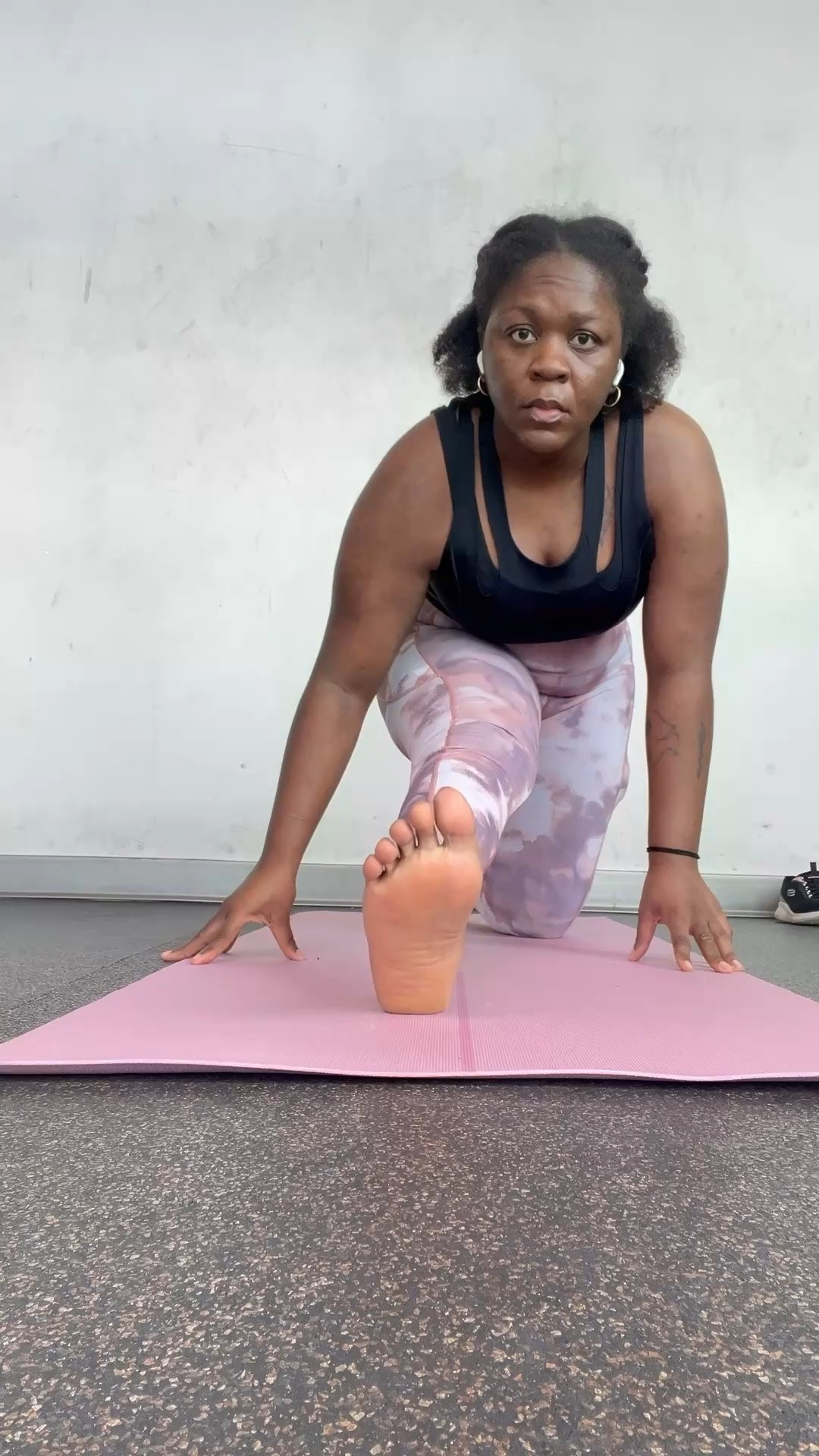I was sick last week and had to take some time off from working out. Glad to be back in the gym. 🥰

Before running I like to start with some light yoga and stretching. I like to hold the stretch until right after the comfortable feeling has settled. Then, it’s back on the treadmill for the day. 🏃🏿‍♀️

#LTKvlog #LTKfitnessgoals #LTKActive