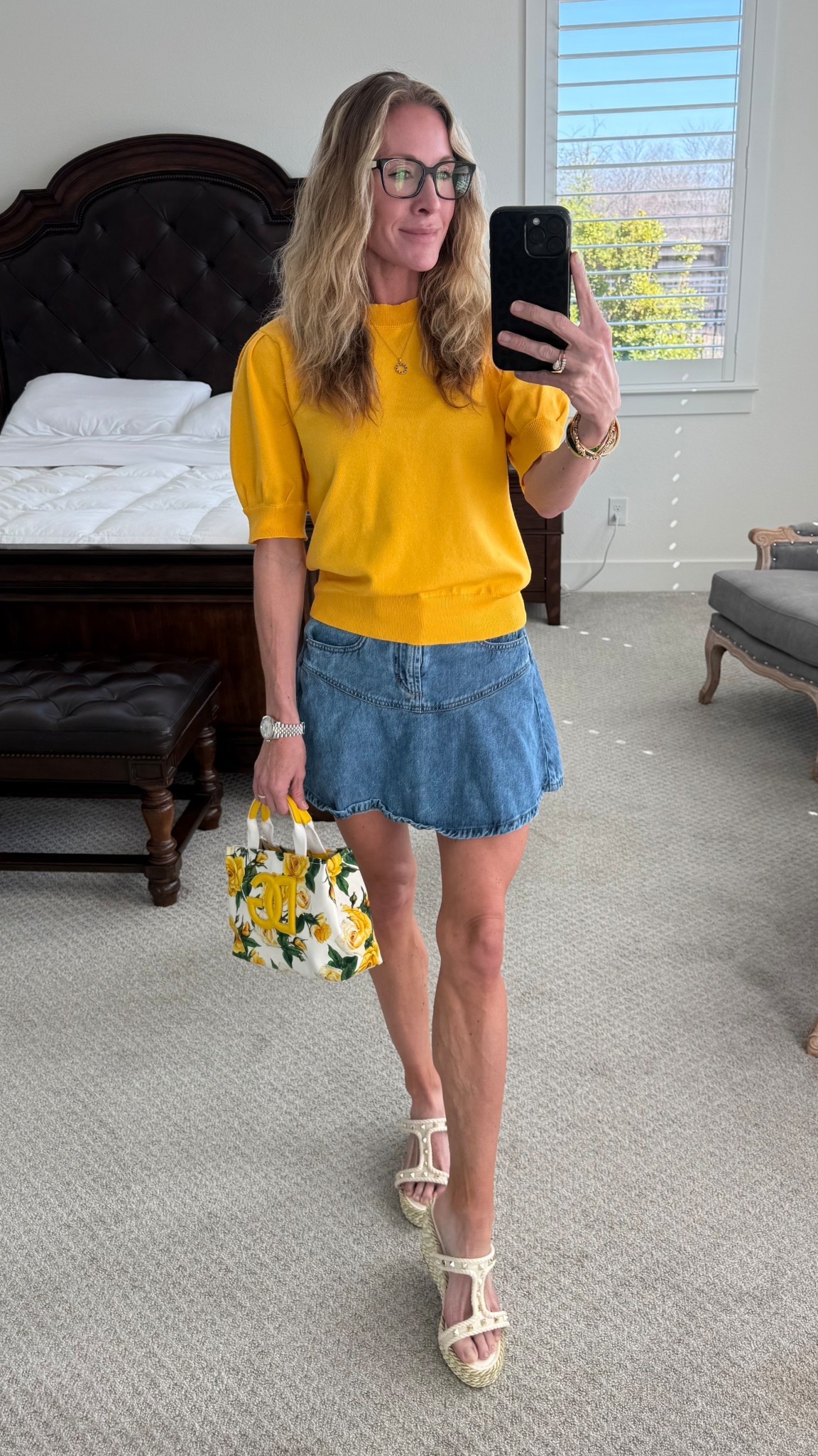 💛💙💛tell

#LTKOver40 #LTKSeasonal #LTKootd