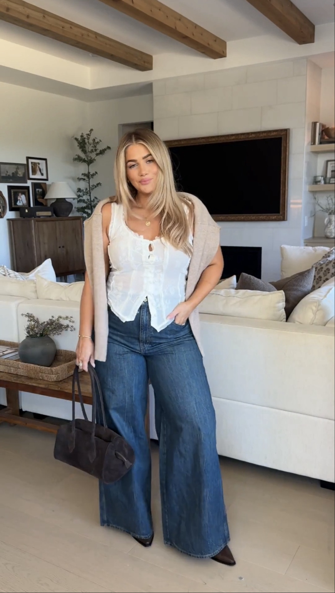 Fall ootd🤍 I’m in a 32 pants 

#LTKFallSale #LTKSeasonal #LTKMidsize