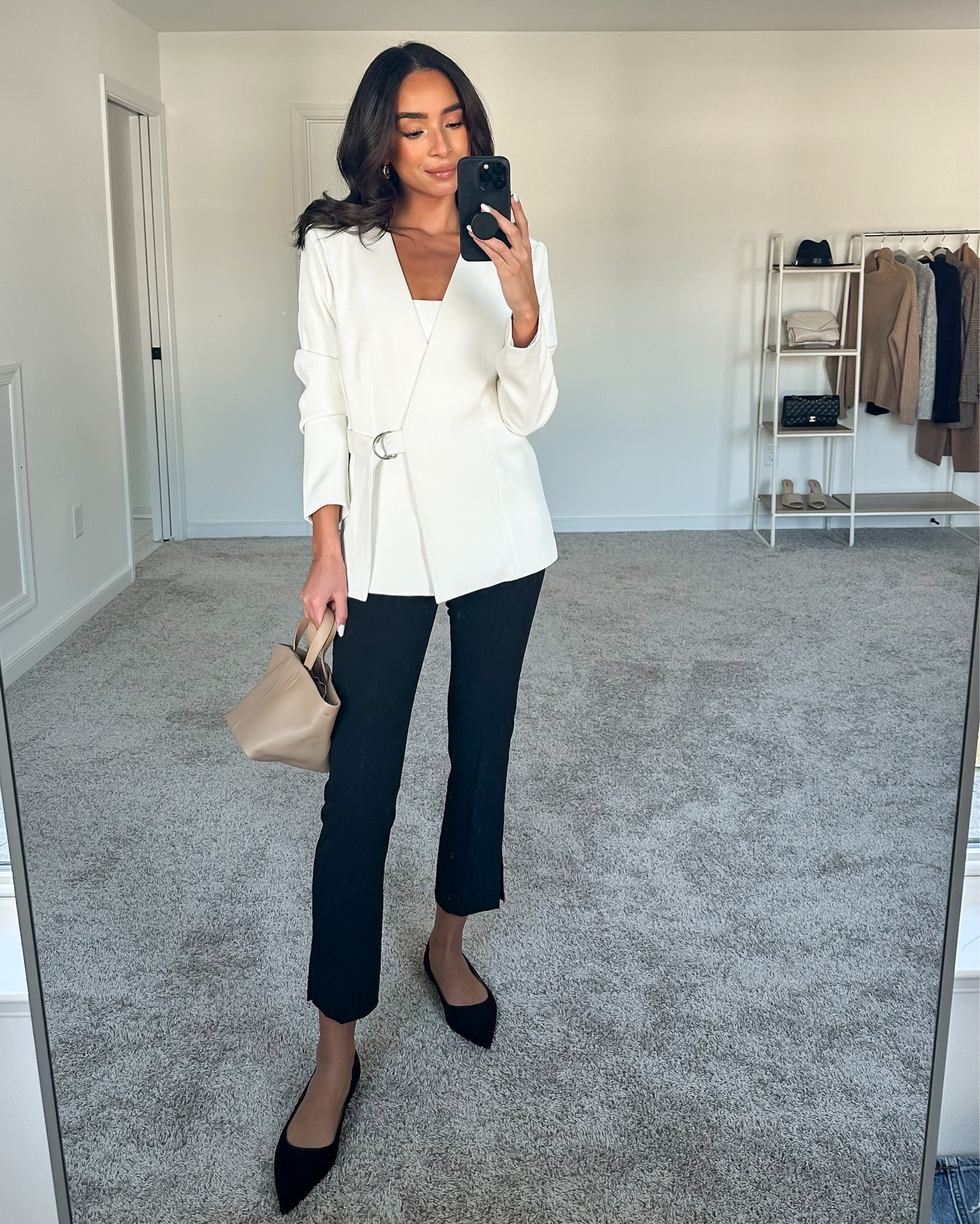 Spring workwear with flats! Size XS blazer (fits oversized no need to size up), size 2 black work pants (TTS)







Office outfit
Business casual
Work flats
Work shoes
Blazer outfit 
White blazer

#LTKworkwear #LTKunder100 #LTKstyletip