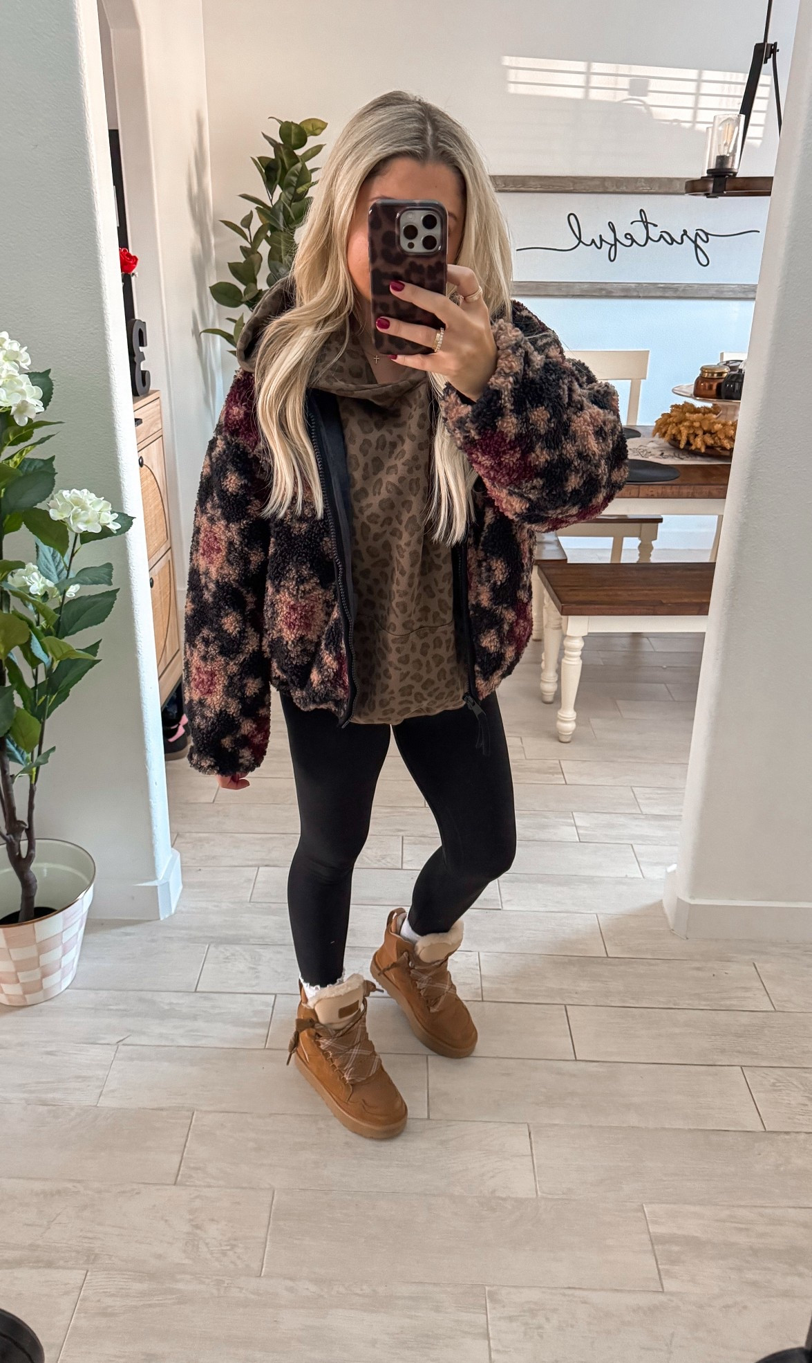 Fall outfit
Sherpa jacket m
Leopard hoodie small
Align leggings 
Ugg boots tts
Abercrombie finds 

#LTKShoeCrush #LTKFindsUnder50 #LTKFindsUnder100