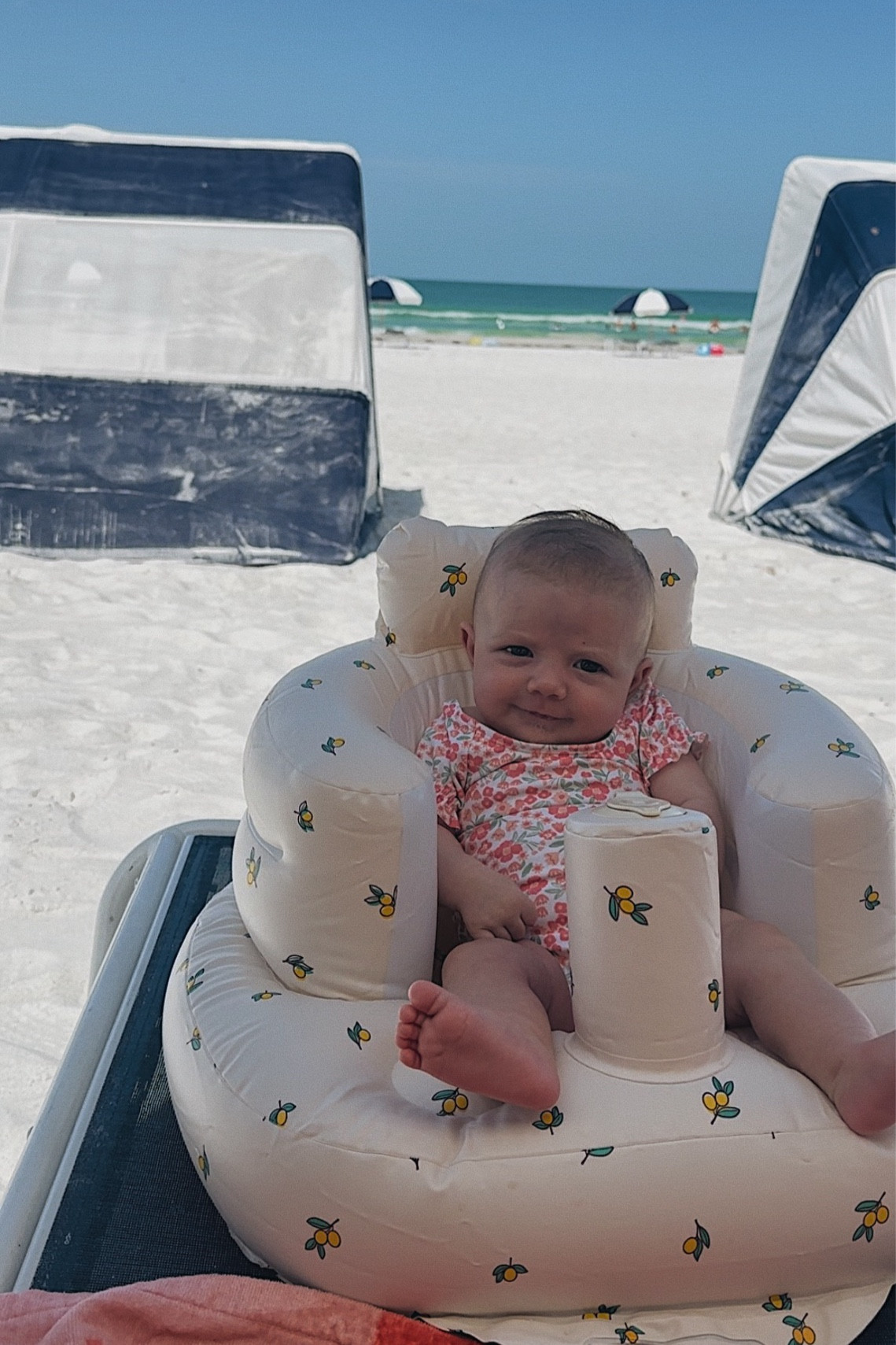 Trending inflatable baby chair is worth it 10/10


#beachbaby #newmom #girlmom #baby

#LTKBaby #LTKTravel #LTKKids