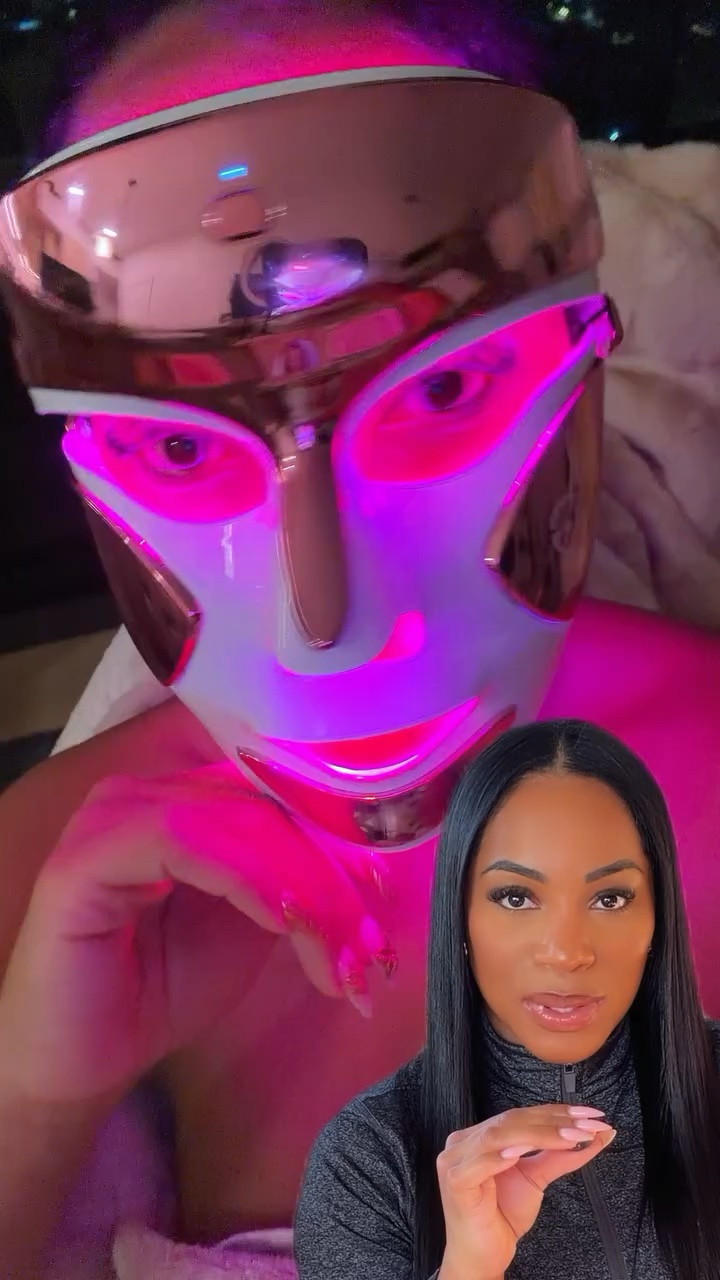 Girl math: 3 minutes a day, maximum skin ROI. #DDGPartner
One step of my skincare routine that I don’t skip is my @drdennisgross FaceWare Pro LED Mask. When I’m consistent, it shows. When I’m not… my skin lets me know👀

#skincare #ledmask #hyperpigmentation #redlighttherapy

#LTKselfcare #LTKBeauty