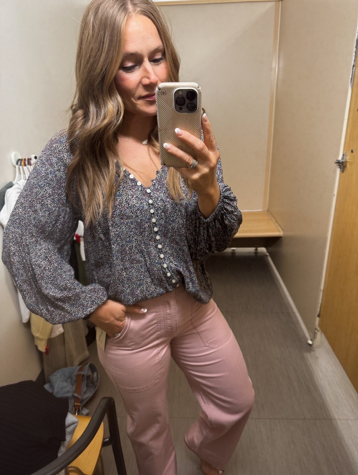 This is the prettiest top! There’s a balloon like sleeve and such fun buttons! 

#LTKFindsUnder50