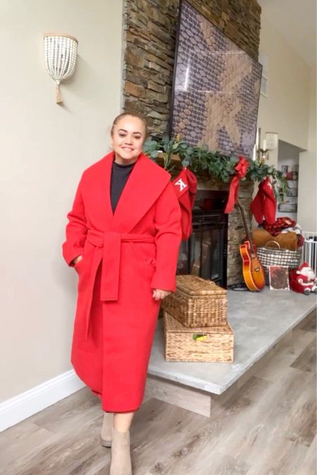 Beautiful Red coat from express on sale! Perfect for date night outfit! 

#LTKSeasonal #LTKcurves #LTKunder100