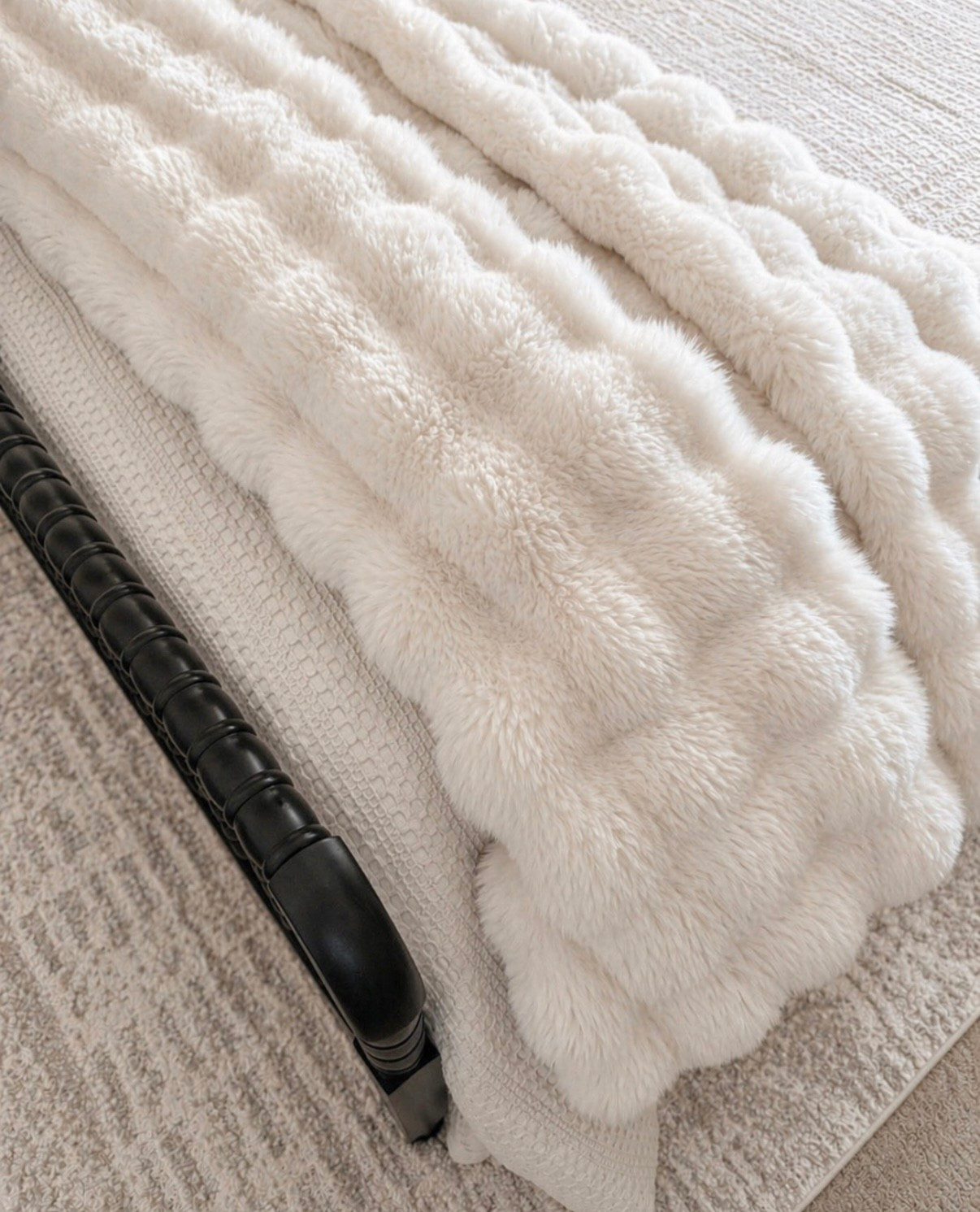 Looks just like that luxury Lola blanket… but costs a fraction of the price 🤍

Such a good find if you love that high-end, cozy look

On sale right now — I’d grab it while you can
Comes in multiple colors + size options ✨

#LTKHome #LTKdayinmylife #LTKSaleAlert