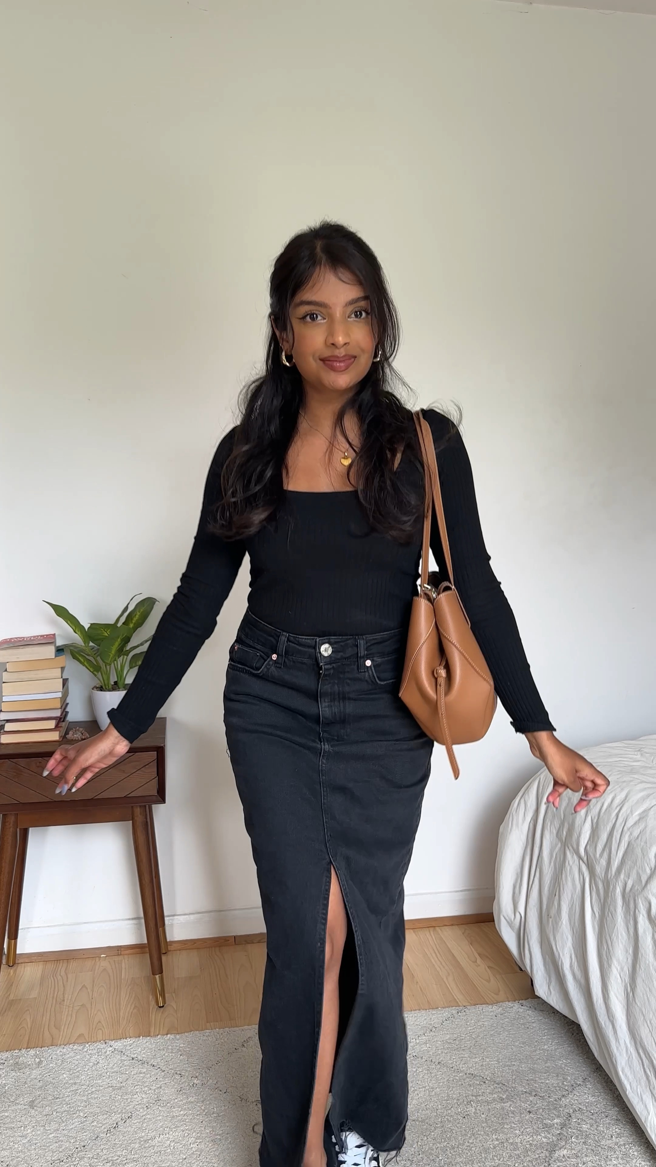 Bringing back the denim maxi skirts. Outfit details linked below🫶🏽
_
#springoutfitideas #springoutfitinspo #STRADILOOKS #adidascampus00s #adidascampus #adidascampusoriginal #pinterestinspired #springoutfit #polene #polenebag#springfashion 