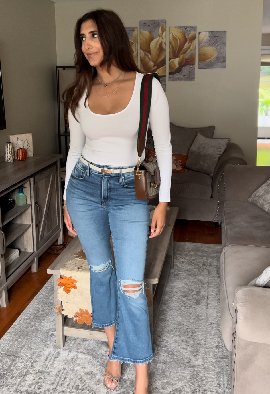 I’m 5’8 wearing size 6 jeans and a medium size top :)