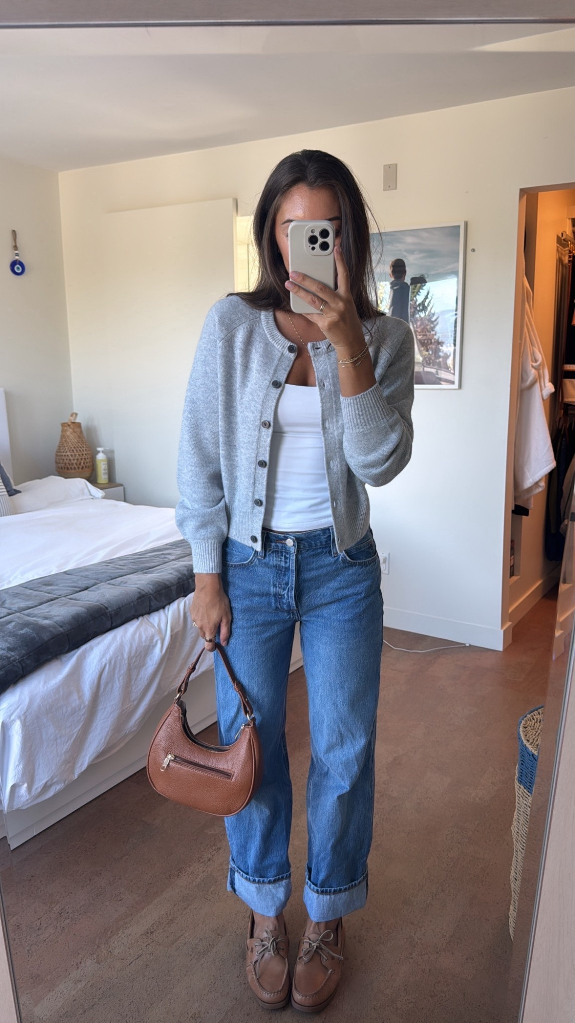 Aritzia ootd 
jeans 25
tank & sweater XS 