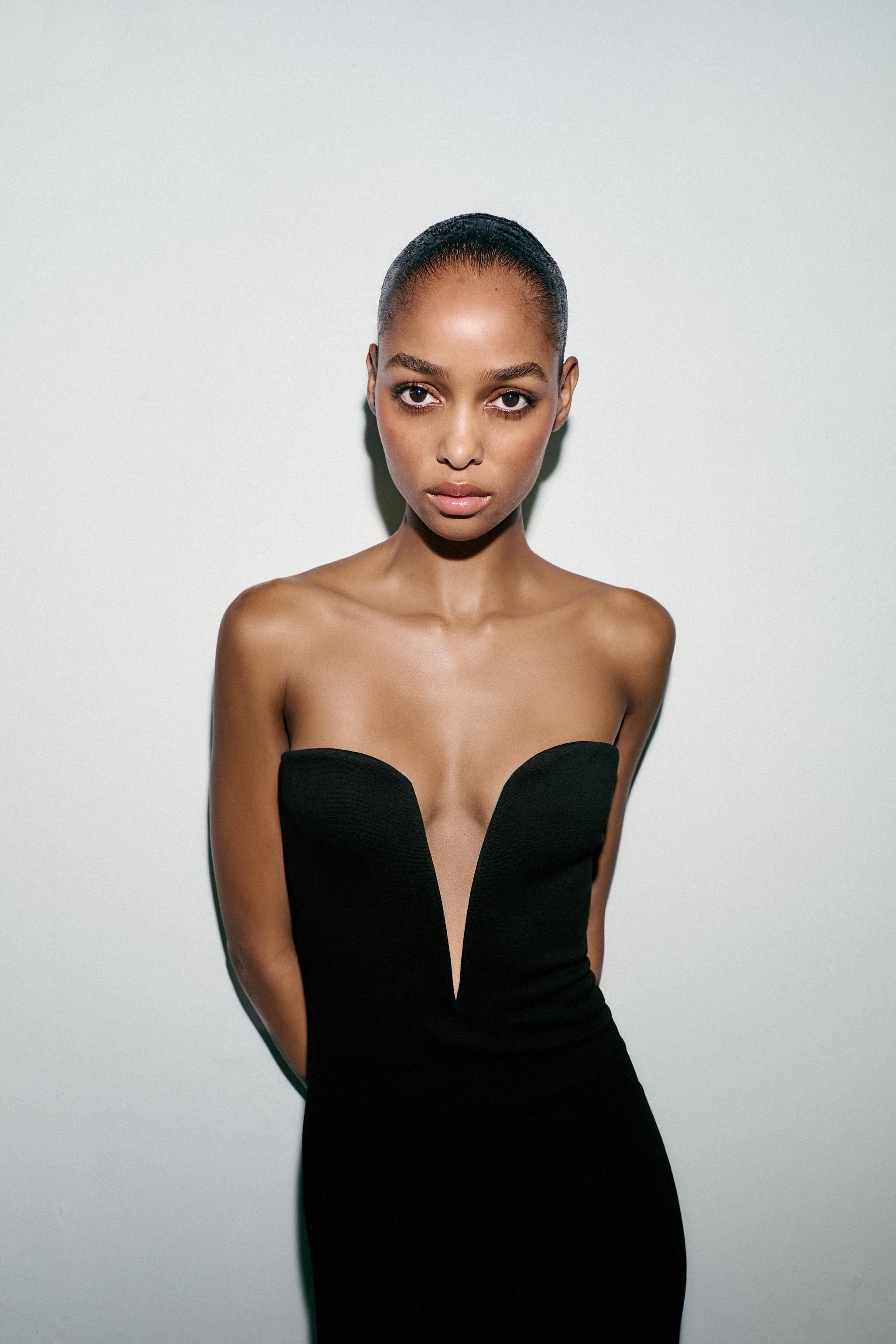 SWEETHEART NECKLINE MIDI DRESS | Zara UK