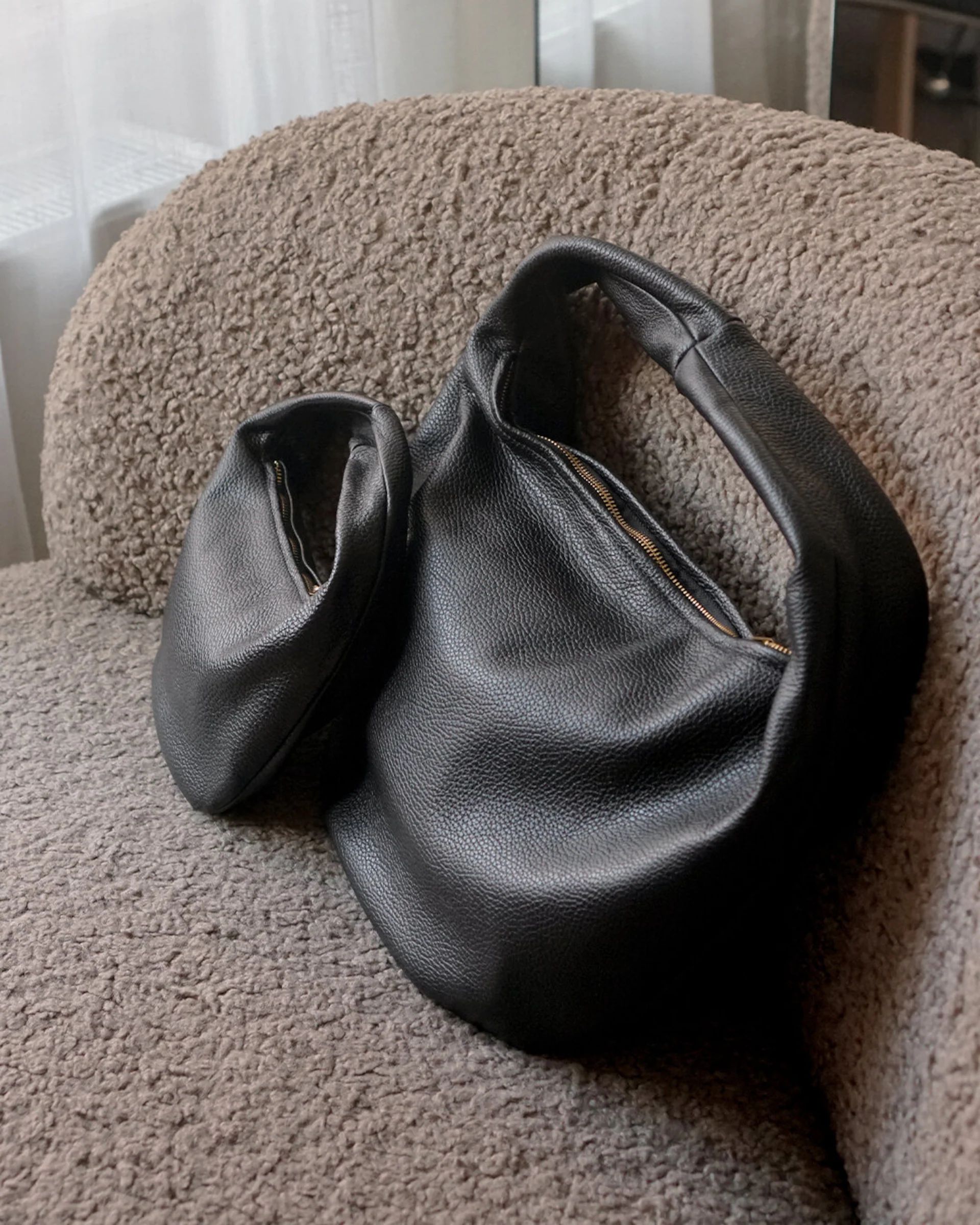 Alva Shoulder Bag Leather | Flattered
