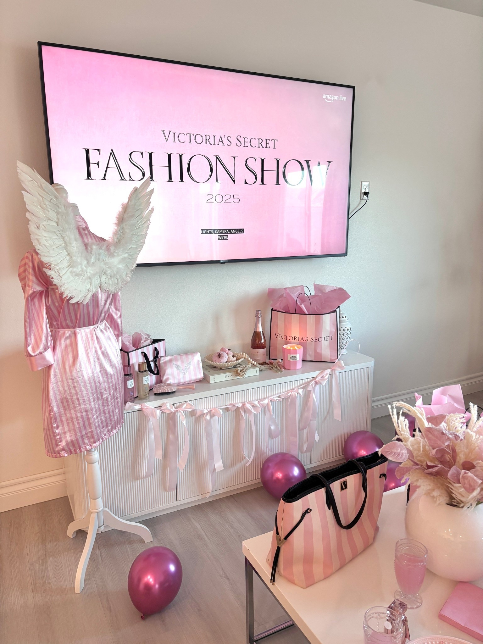 Iconic pieces from the Victorias Secret Fashion Show 2025

#LTKStyleTip