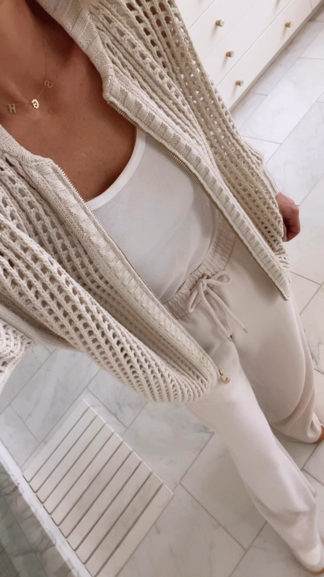 The best sweater for spring! I'm wearing small 