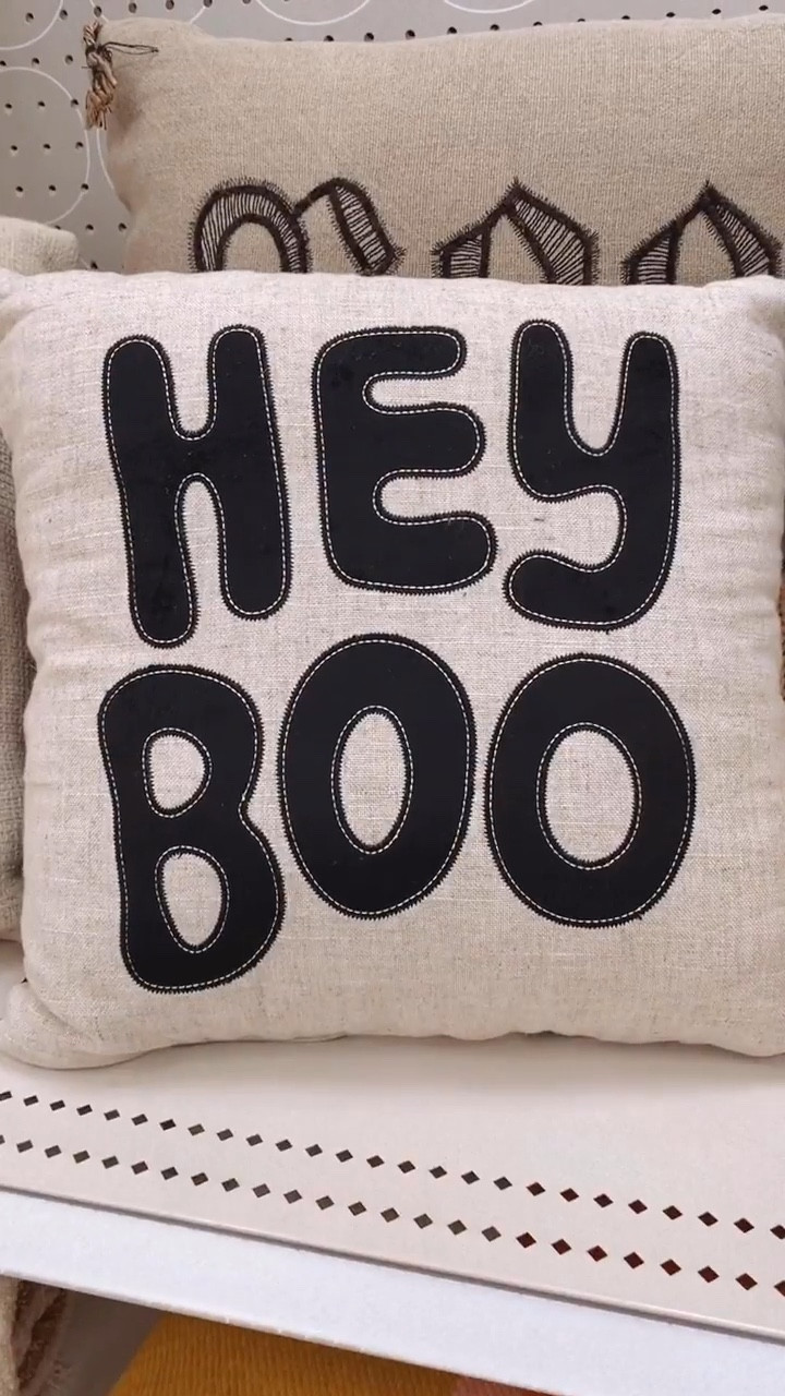 Target Halloween Pillows under $20


#LTKhome #LTKsalealert #LTKSeasonal