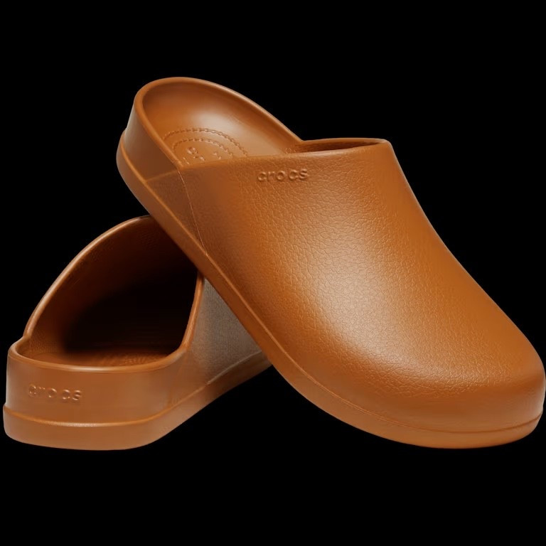 Comfy nursing shoes - if in-between sizes, size up!