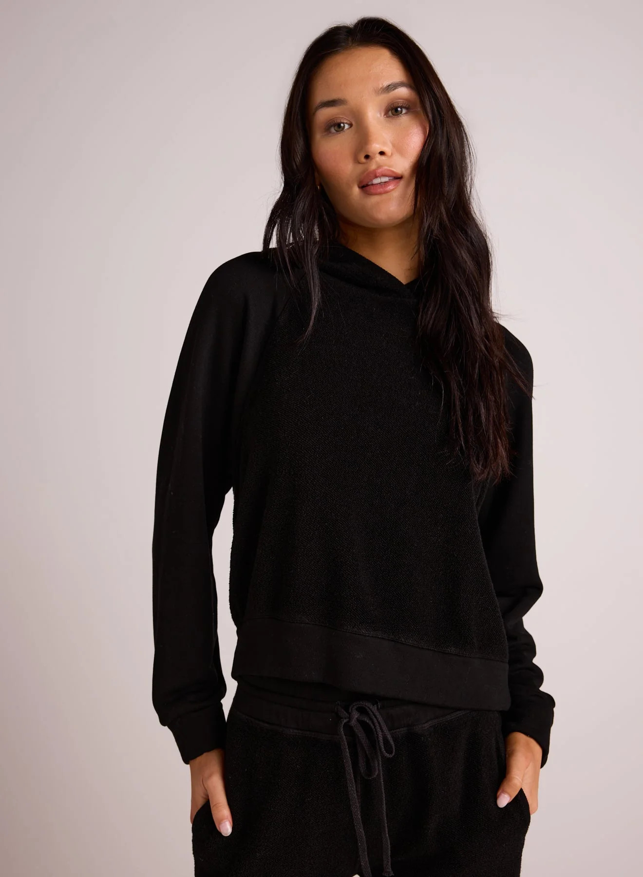 Raglan Hoodie Sweatshirt - Black - Bella Dahl | Bella Dahl