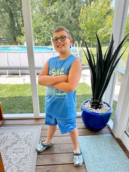 Brayden’s swim trunks + shirt are 30% off! Ends today! He has an XL shirt and small swim trunks (they’re a tiny big but he doesn’t fit kids swim trunks anymore—wearing a small)

Boys, target 

#LTKKids #LTKSaleAlert #LTKStyleTip
