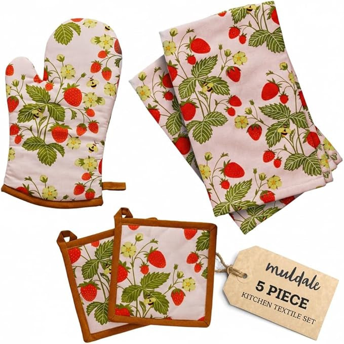 Strawberry Tea Towel and Oven Mitt Set - Dish Towels and Pot Holders - 5 Pack - Textiles Decor Ac... | Amazon (US)