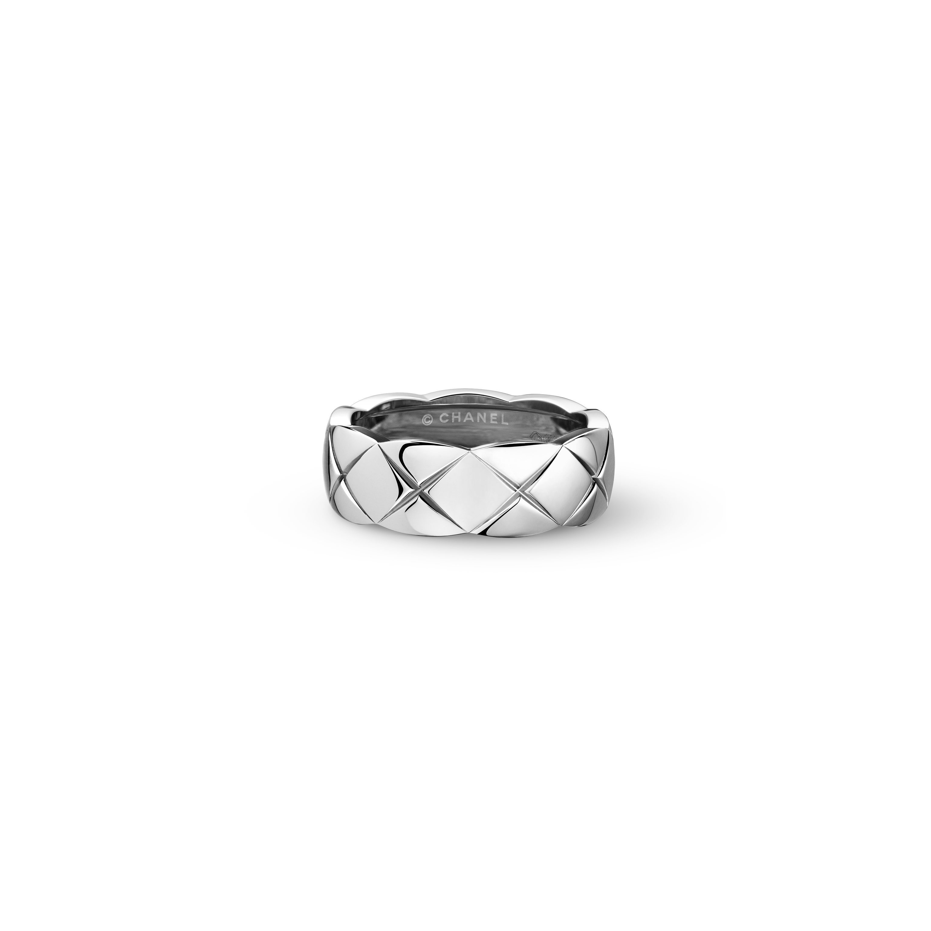 Coco Crush ring - J10570 | CHANEL | Chanel, Inc. (US)