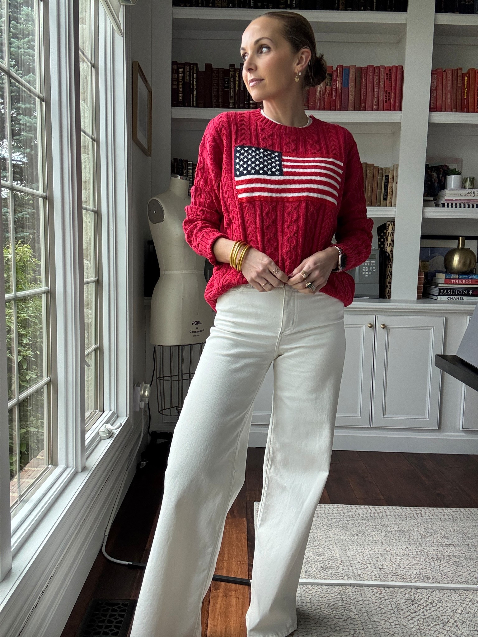 Red flag sweater 🇺🇸 I’m in a size small and a 4 in the jeans 