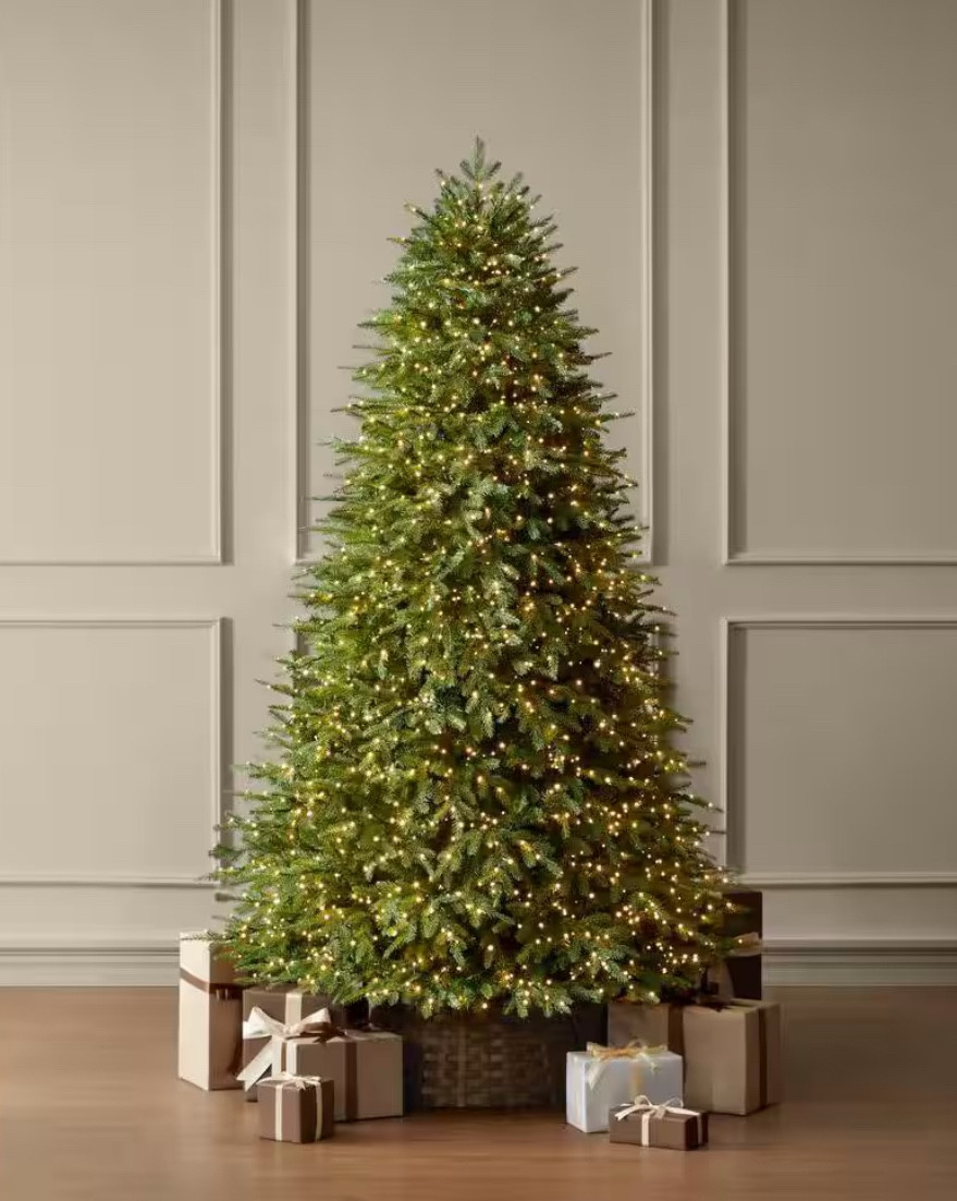 Viral Christmas tree 

#LTKHome