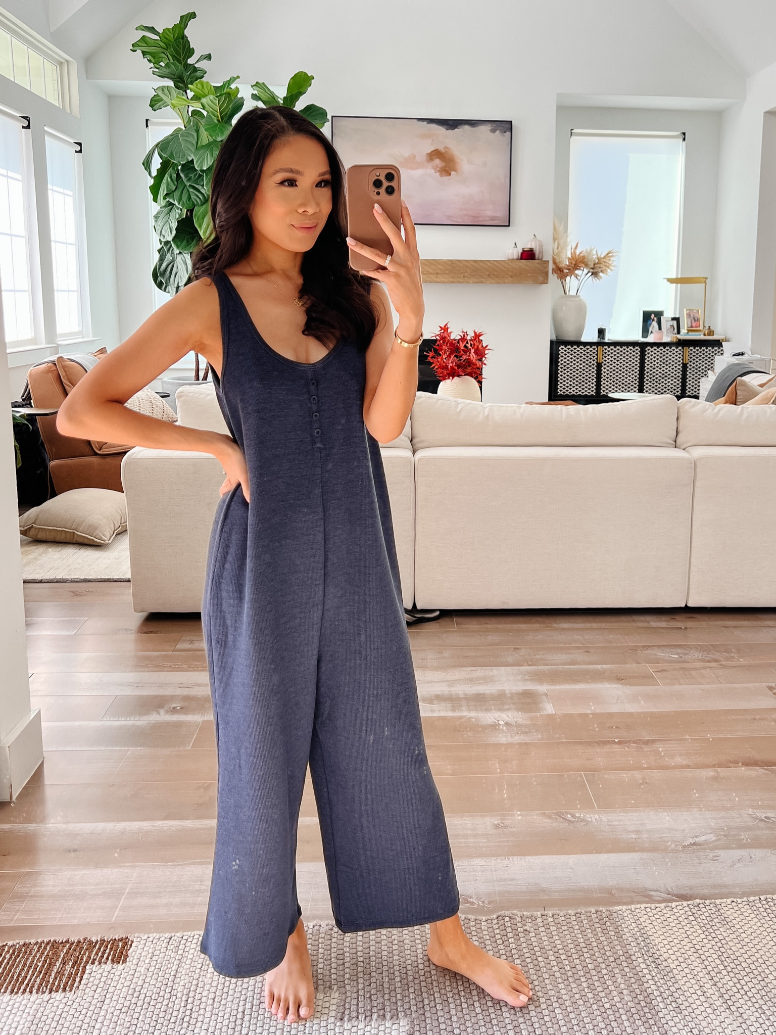 Loungewear that’s perfect for postpartum! Love how this is nursing friendly and so comfortable. Breathable material that’s ultra soft and stretchy. Wearing size XS  

#LTKstyletip