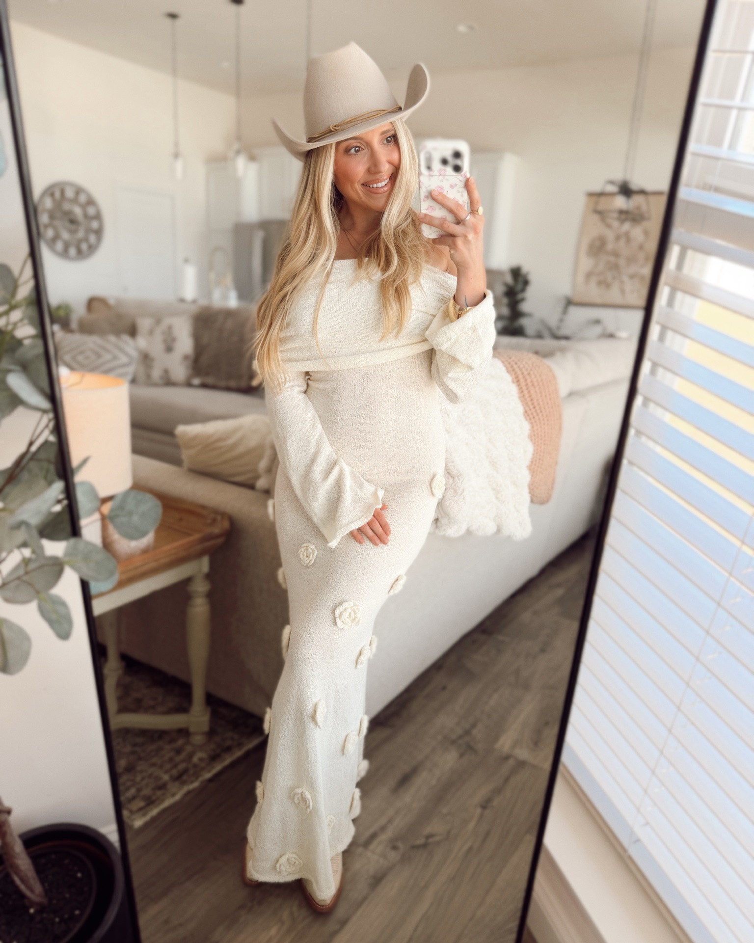 WHAT IM WEARING FOR OUR FALL FAMILY PHOTOS 🦢✨🩰🪞🎀

Linking what we’re wearing for fall family photos I will tag and link what the husband and baby are wearing for photos! ✨🌷

#LTKootd #LTKmomlife #LTKgrwm