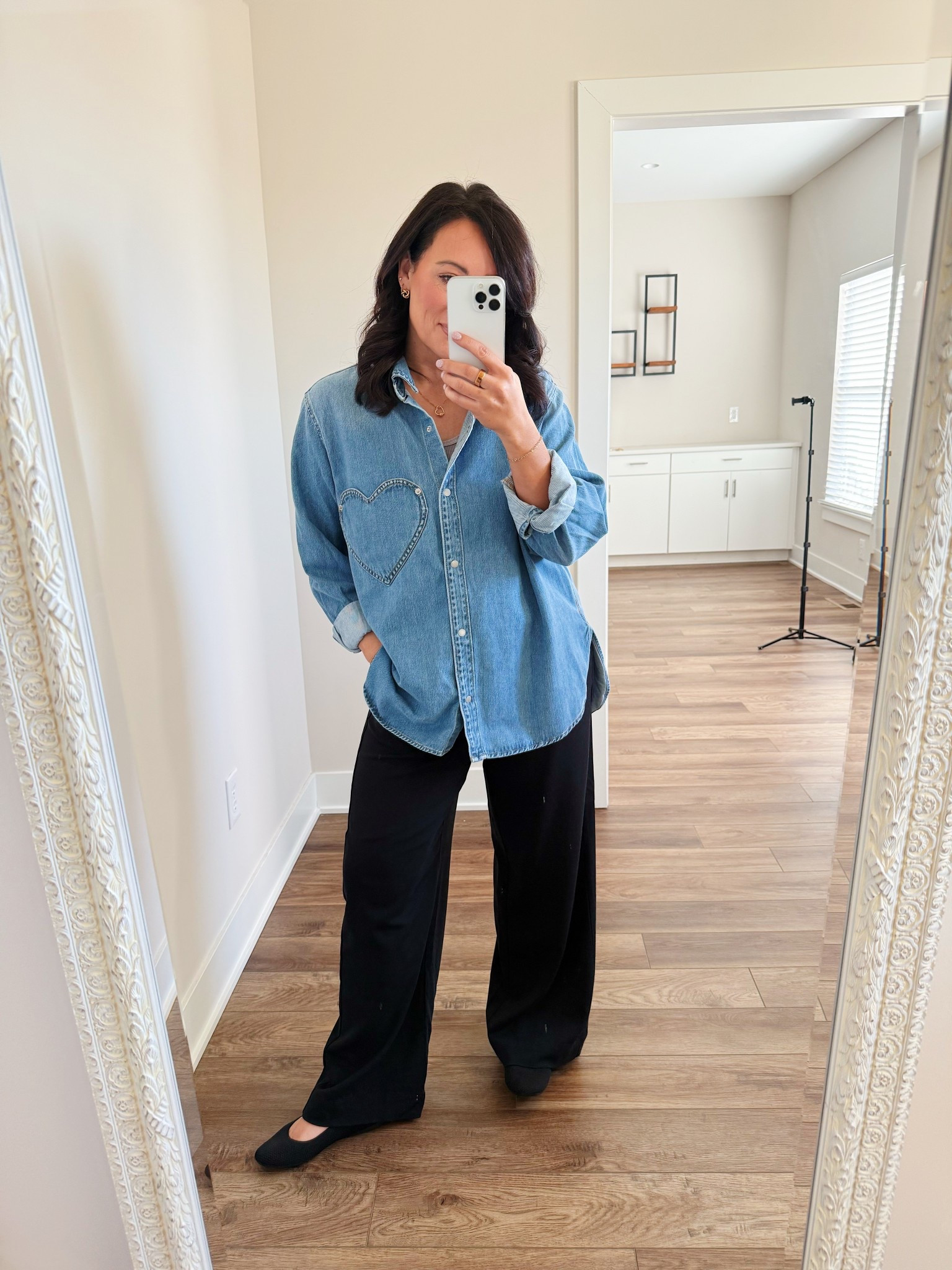 TARGET 🎯 TUESDAY 
• XL - sized up for a very oversized fit 
• medium regular length pants (I’m 5’4)
• flats true to sixe 


#LTKFindsUnder100 #LTKPetite #LTKootd