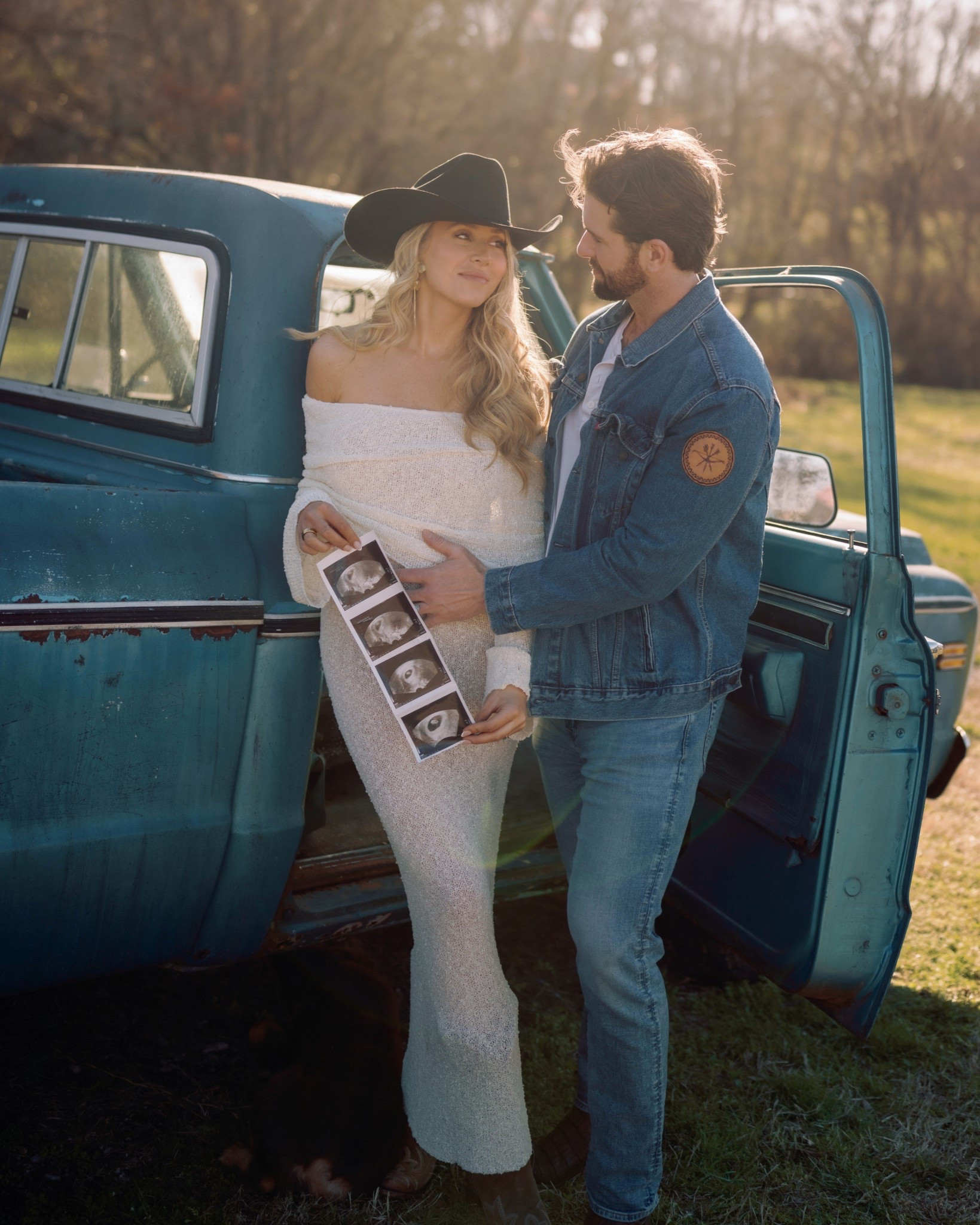 pregnancy announcement fit🤍 got size small!

#LTKBump #LTKBaby #LTKFindsUnder100