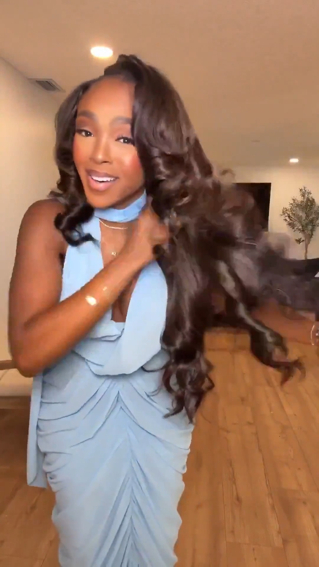 Scroll to shop 💙  

Perfect for weddings, formal events, or an elegant night out.  

Follow me on Instagram and YouTube @kirasfashionfinds 