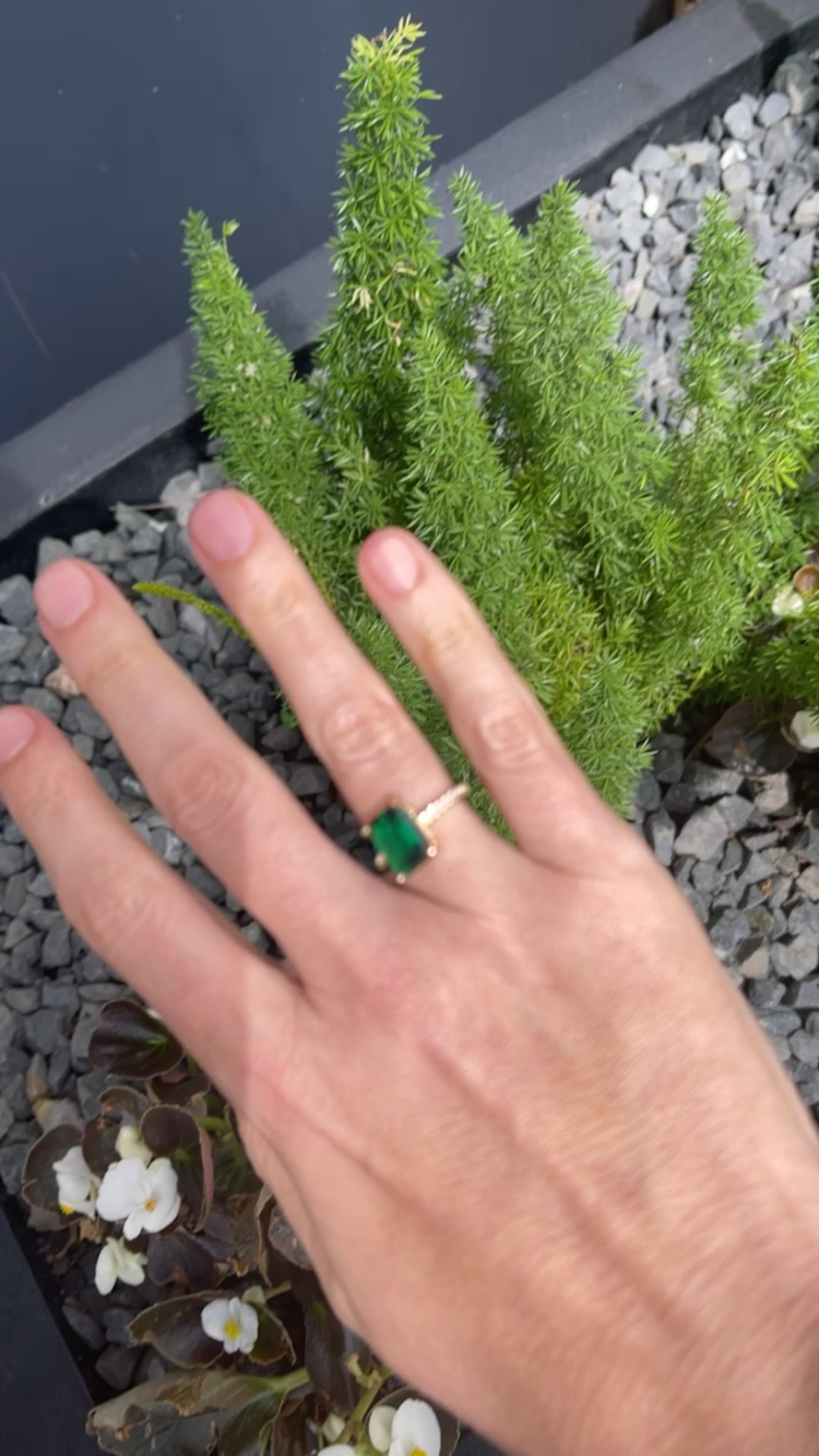 My faves and go tos are on sale @aurate  (20% off with code MOM) and can still get there in time! #investmentpiece 

#LTKSaleAlert #LTKSeasonal #LTKStyleTip