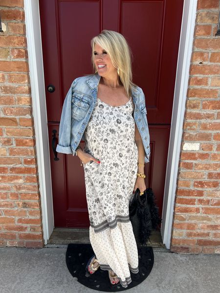 Sundress style black and white

Darling small floral printed sundress 
Say to wear and fits tts

Kut from kloth denim jacket

Raffia black bag 

Jeffery Campbell gold embellished sandals

Julie Voss bracelets and rings 

Accessories concierge earrings 

#LTKShoeCrush #LTKStyleTip