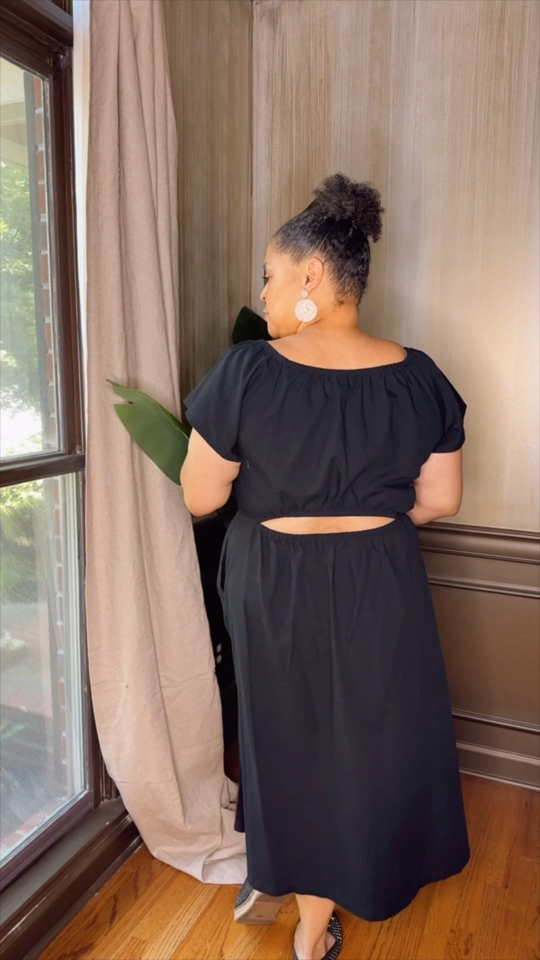 Cutout Dresses are a great way to have fun with dresses
Cutout Dress Midi Dress Summer Dress Spring Dress 

#LTKStyleTip #LTKFindsUnder50 #LTKFindsUnder100