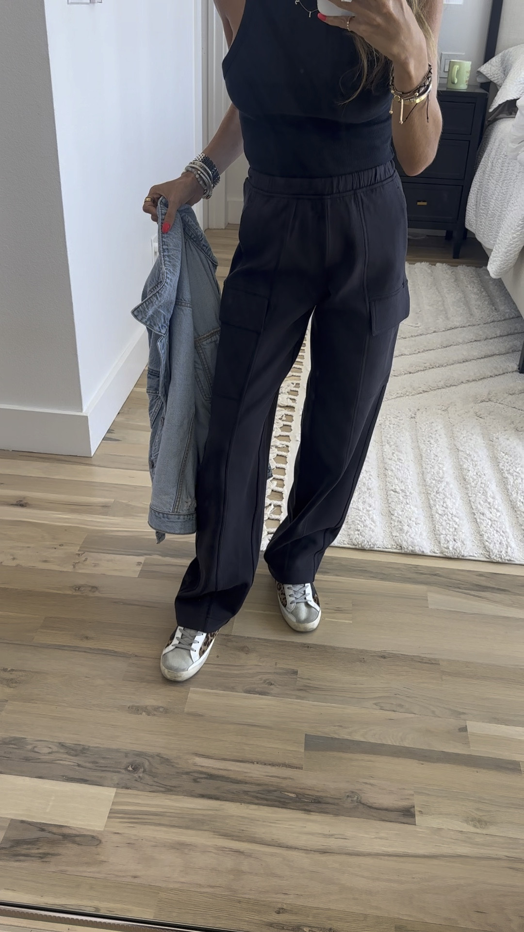 Lululemon cargo fleece pants size 0 fit petites too 

#LTKFindsUnder100 #LTKBacktoSchool #LTKFindsUnder50