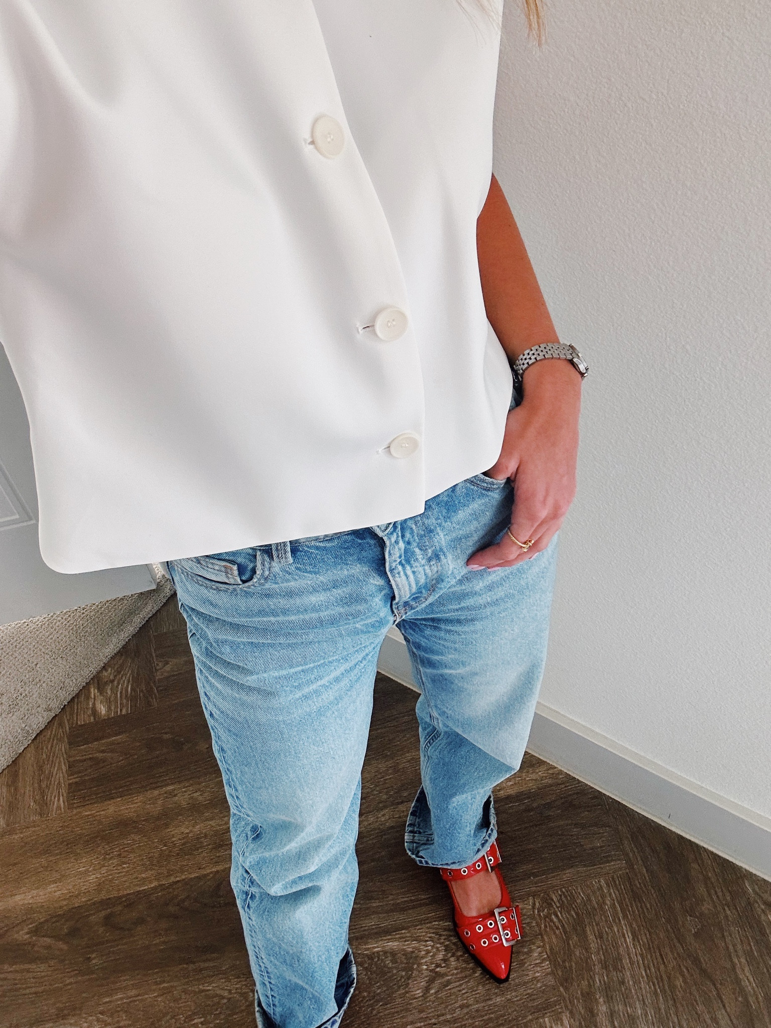 Top and jeans are Zara !!!
❤️💋💃💥‼️