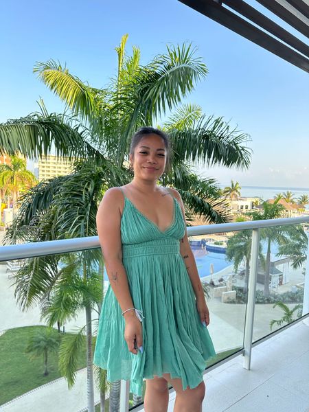 When in Jamaica, I wore this lightweight, green mini dress (M) from @freepeople #freepeople 

#LTKSaleAlert #LTKSeasonal #LTKTravel