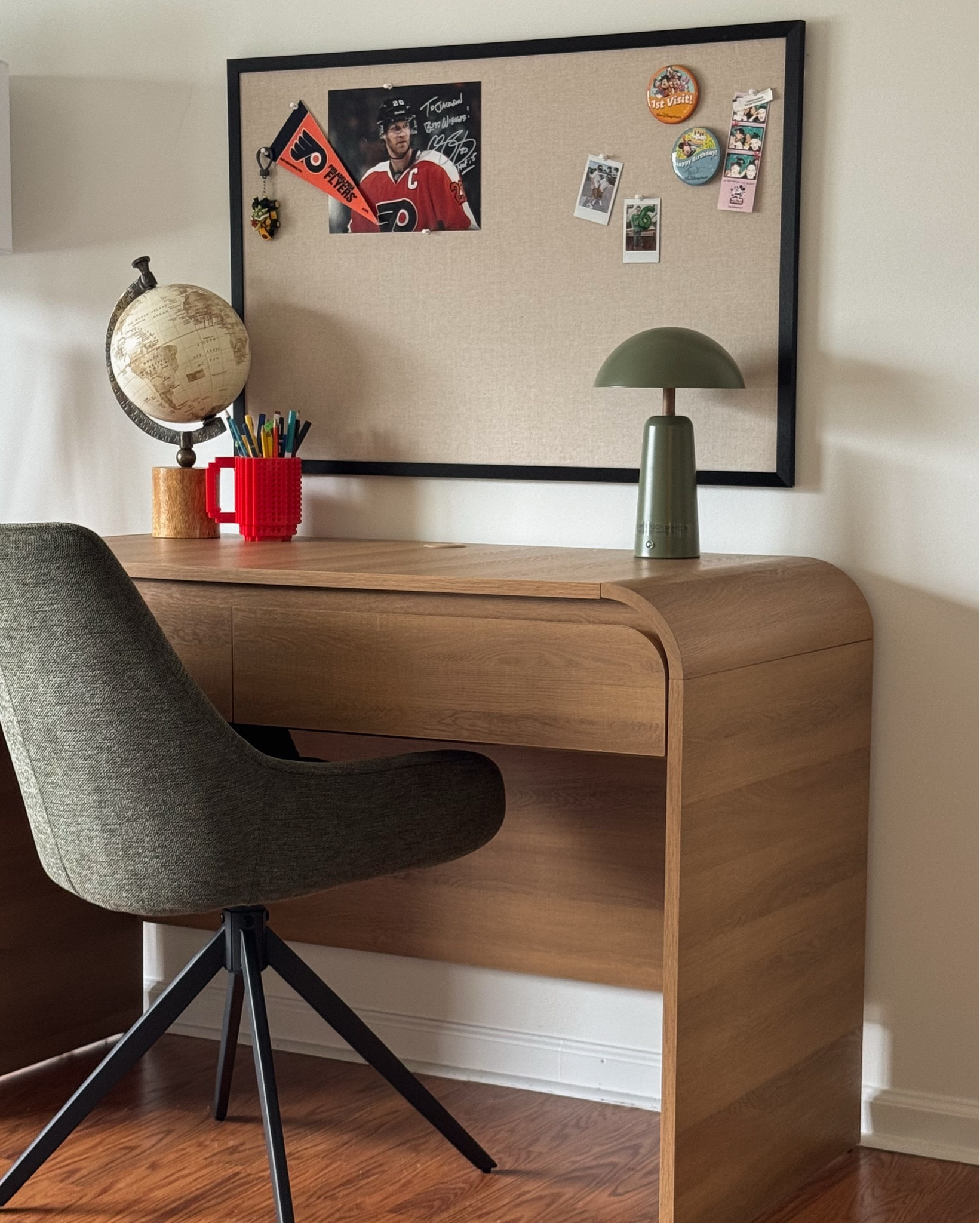 Kids bedroom decor, kids bedroom furniture, kids desk, office space, basketball hoop, office chair, teen boy bedroom, toddler bedroom, homeschool room, homework room￼

#LTKHome