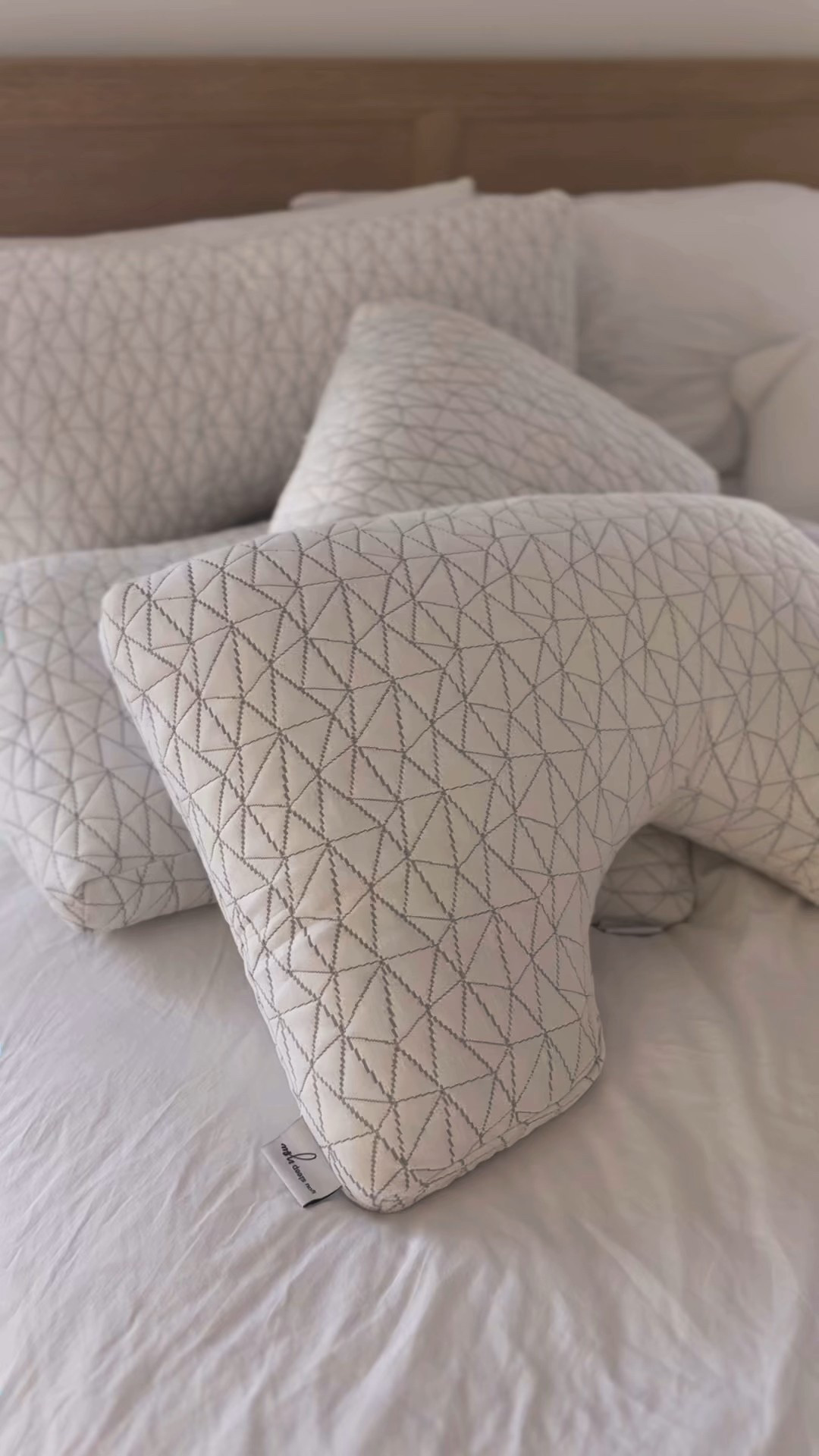 WORLDS BEST PILLOWS ON SALE 

#LTKHome #LTKGiftGuide #LTKselfcare