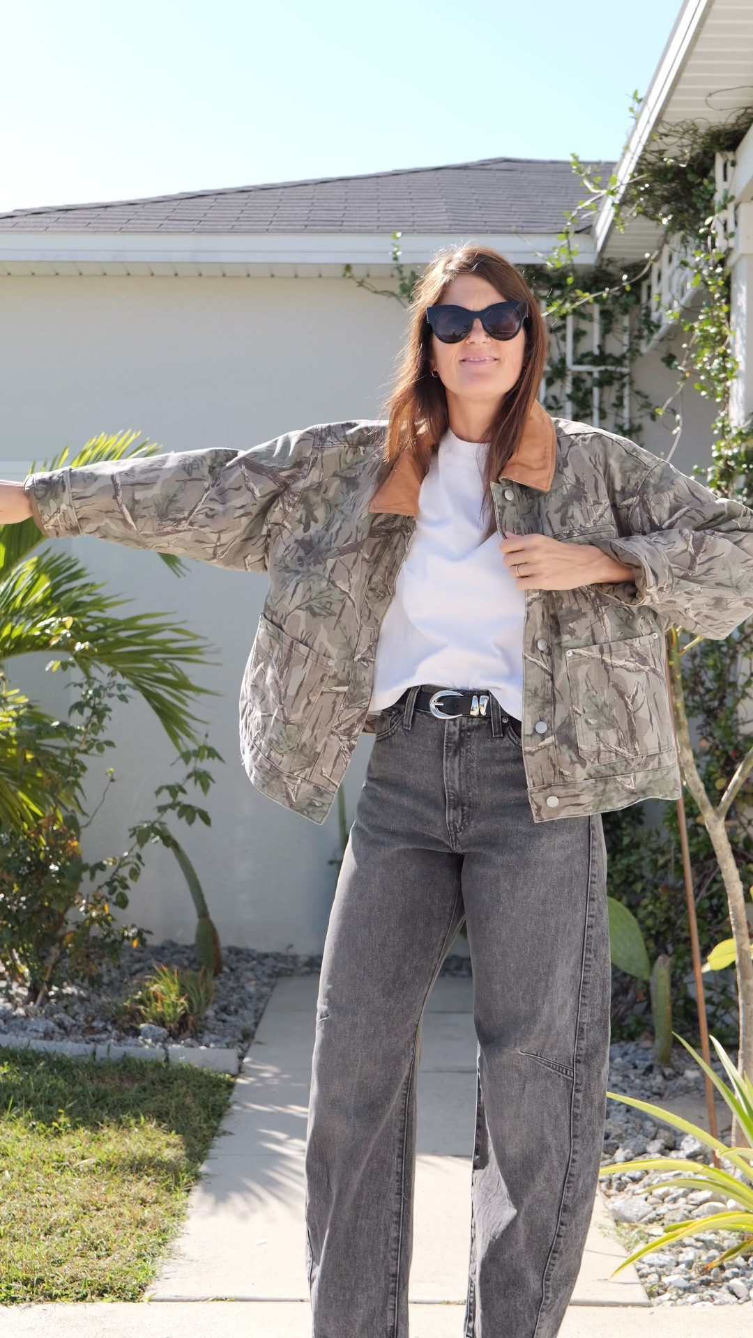 Padded denim barn jacket : medium
Barrel jeans: 27
Woven flats 
White tee:mediumm

#LTKdayinmylife #LTKgrwm #LTKootd