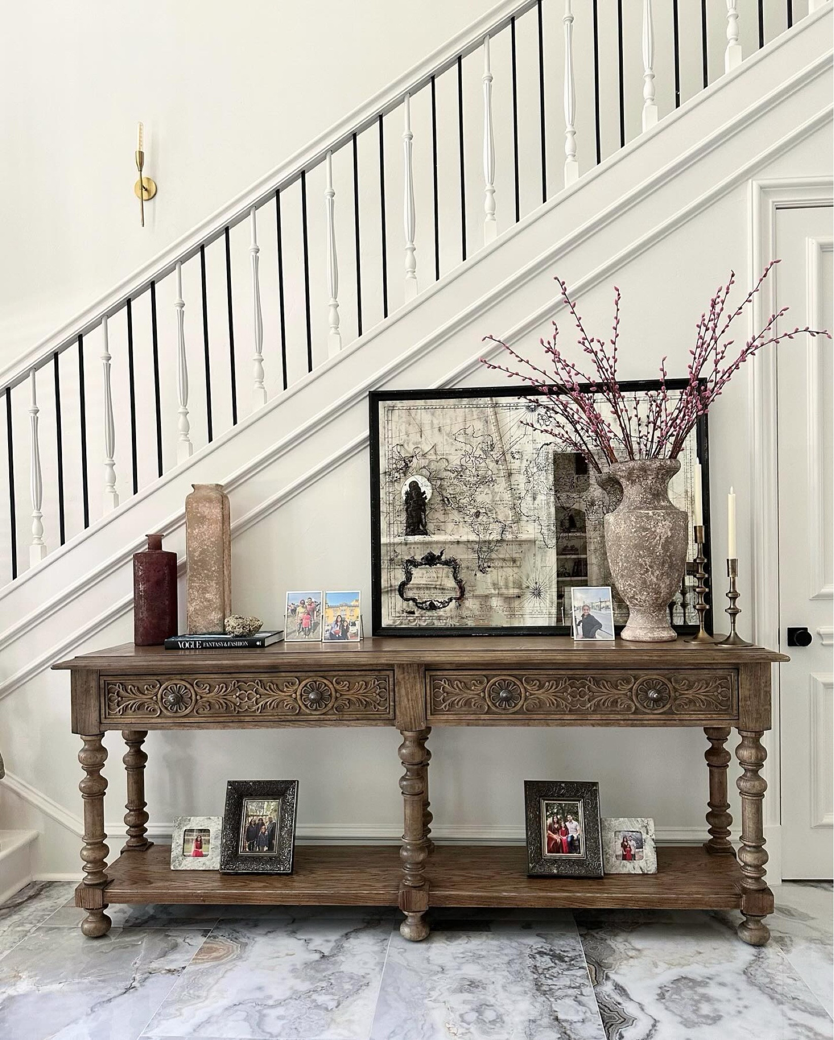 I’m tackling this side of the house today. It’ll look a lot different once Fall decor has overtaken the space! Do you decorate for Fall or do you go straight to Halloween? Or neither?